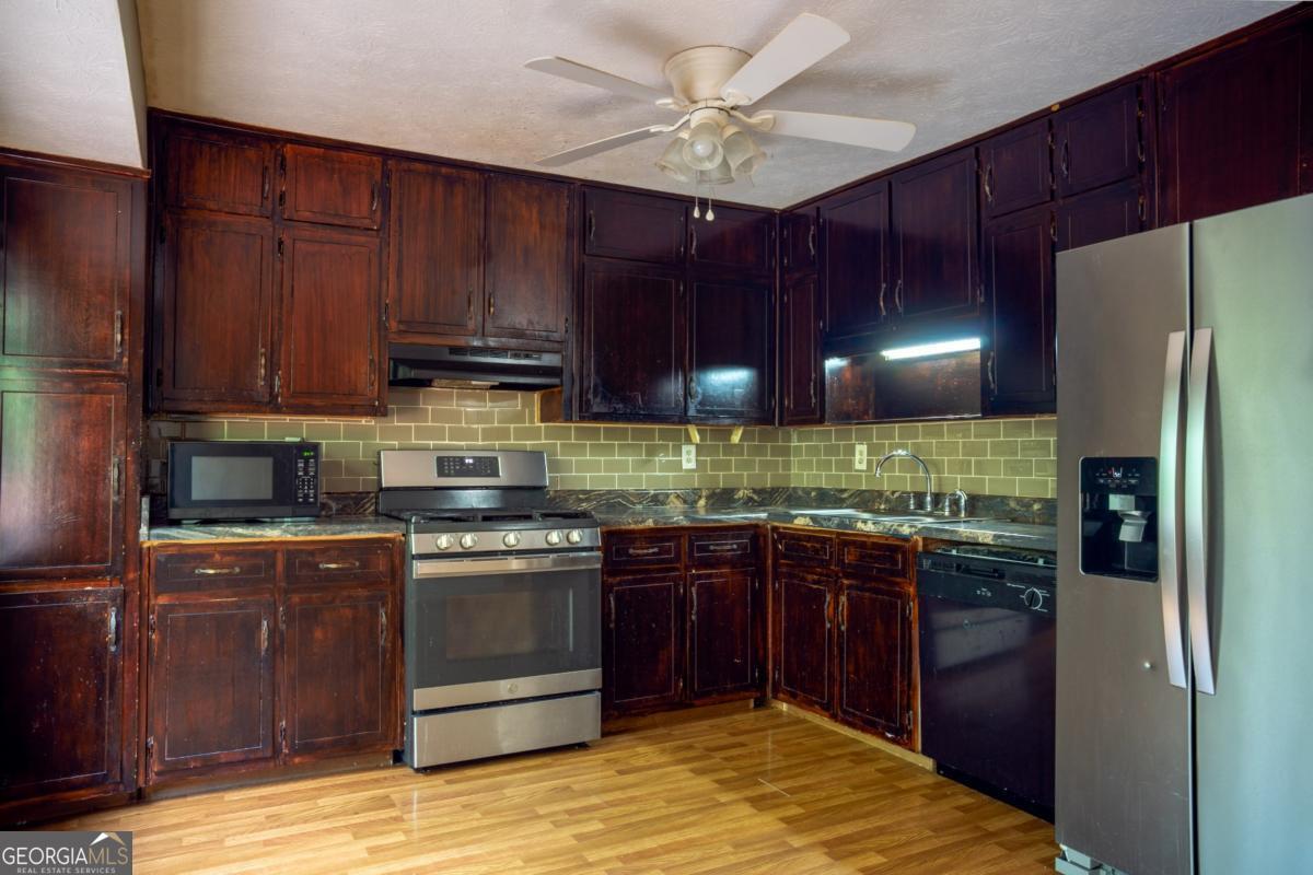 381 Windsor Walk SE