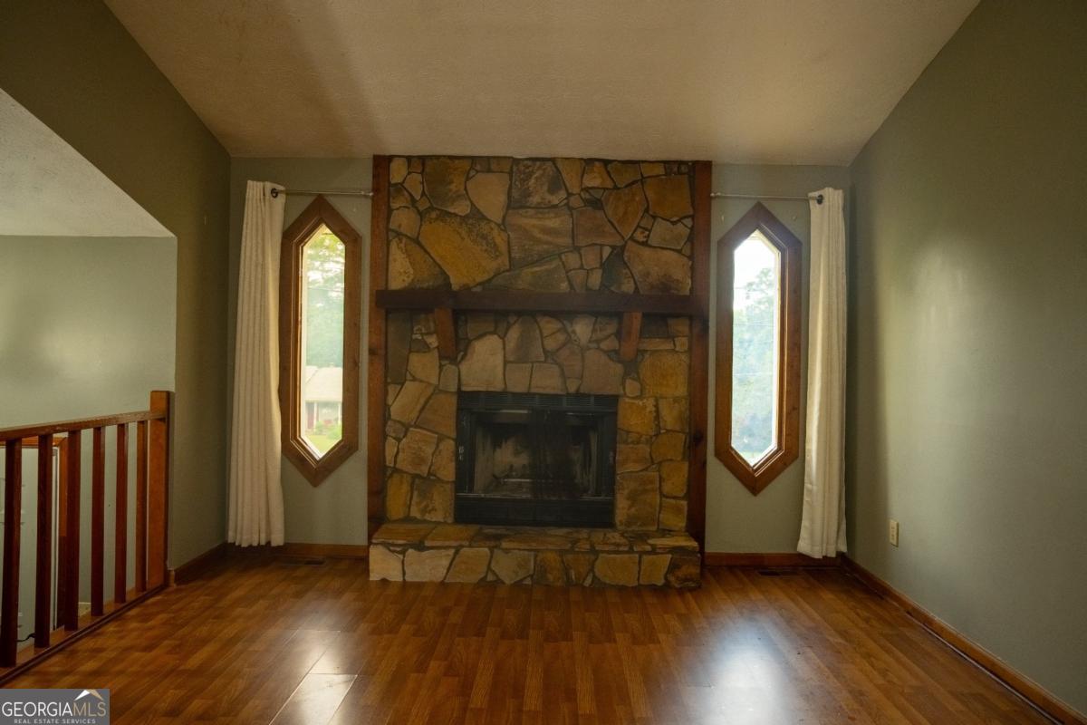 381 Windsor Walk SE