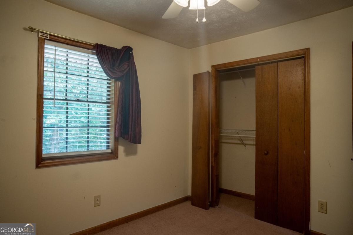 381 Windsor Walk SE