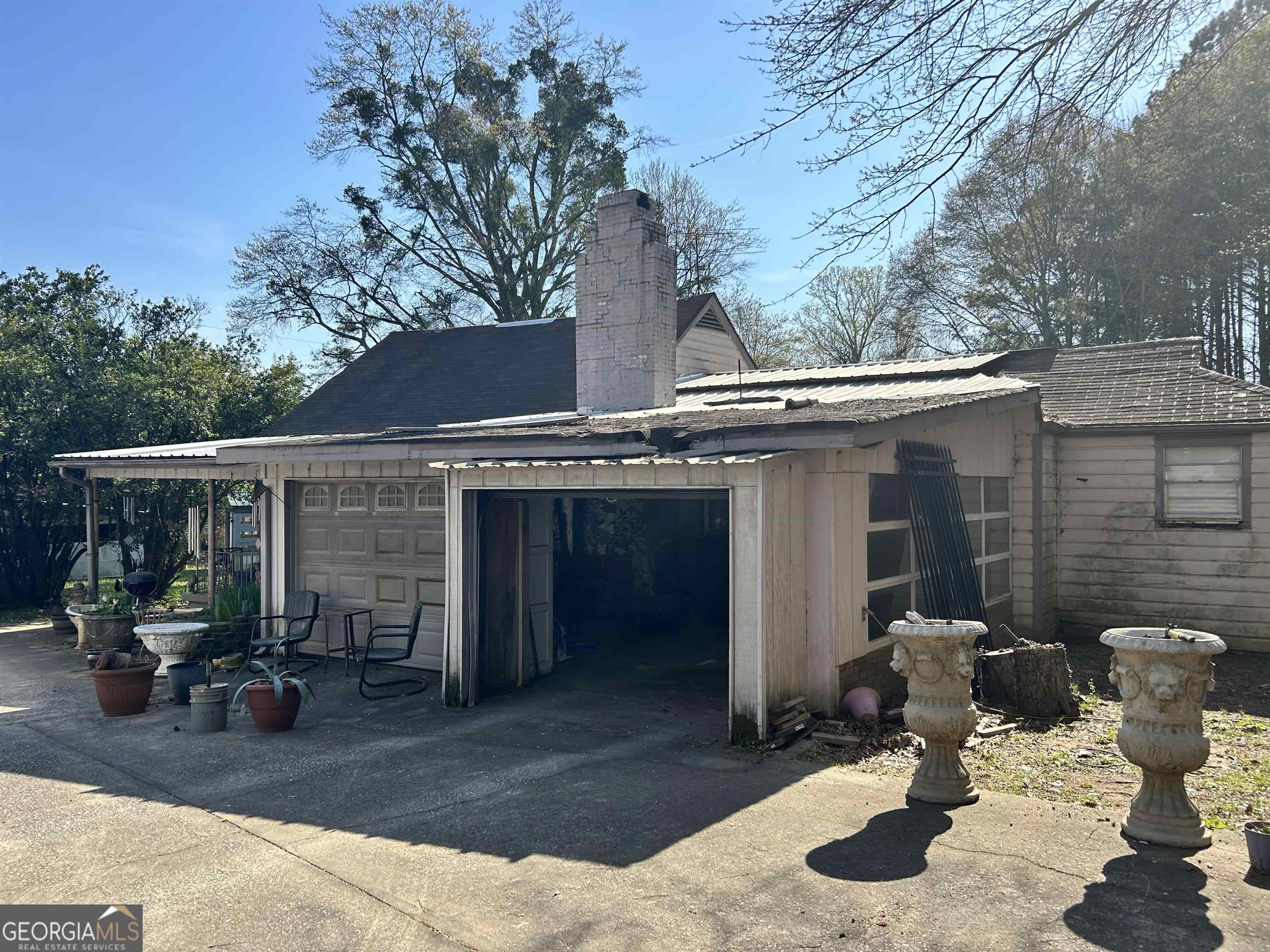 3405 N Highway 42