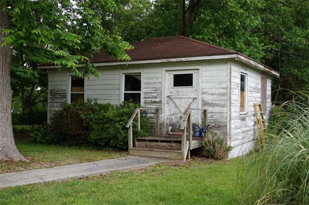 829 Warren Drive