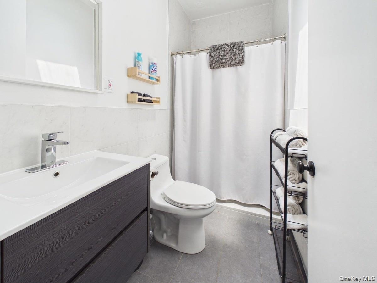 3 Jardine Place Unit: 2F