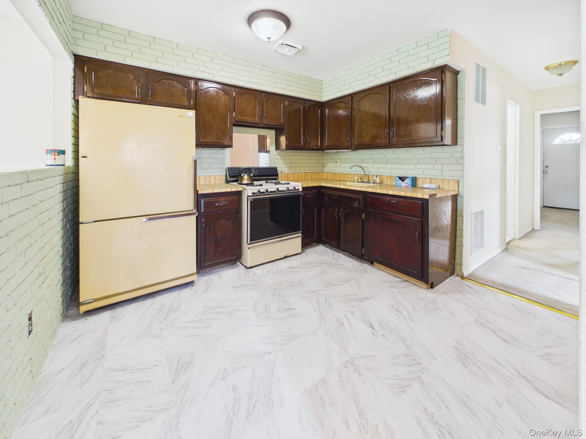 140 Regis Drive