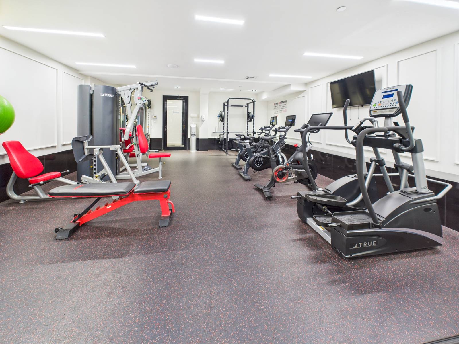 707 Willoughby Avenue 3B