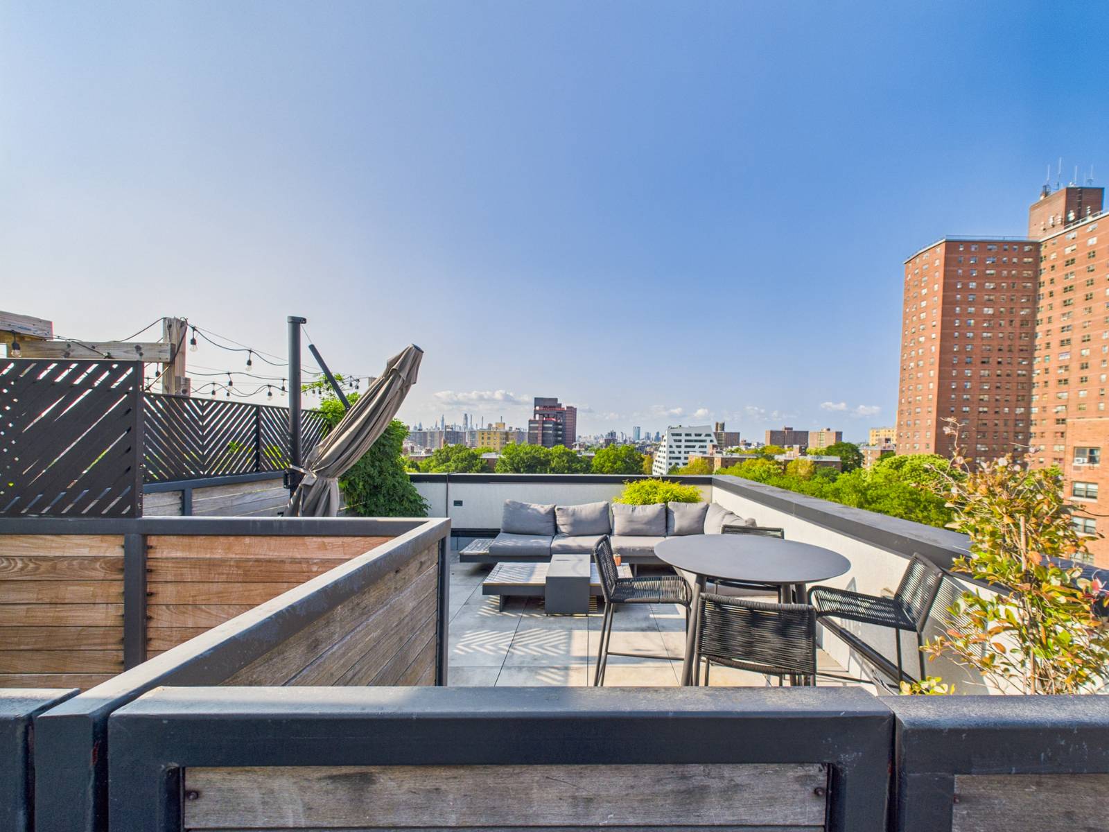 707 Willoughby Avenue 3B