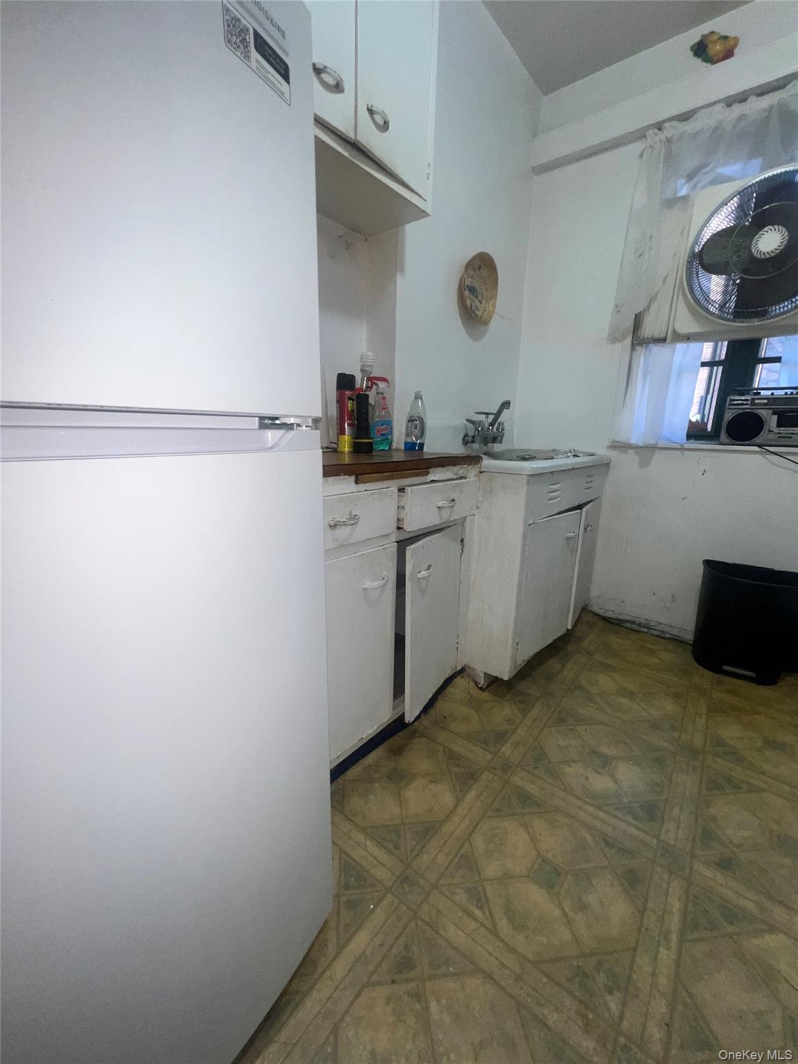 2055 Saint Raymond Ave Unit: 1B