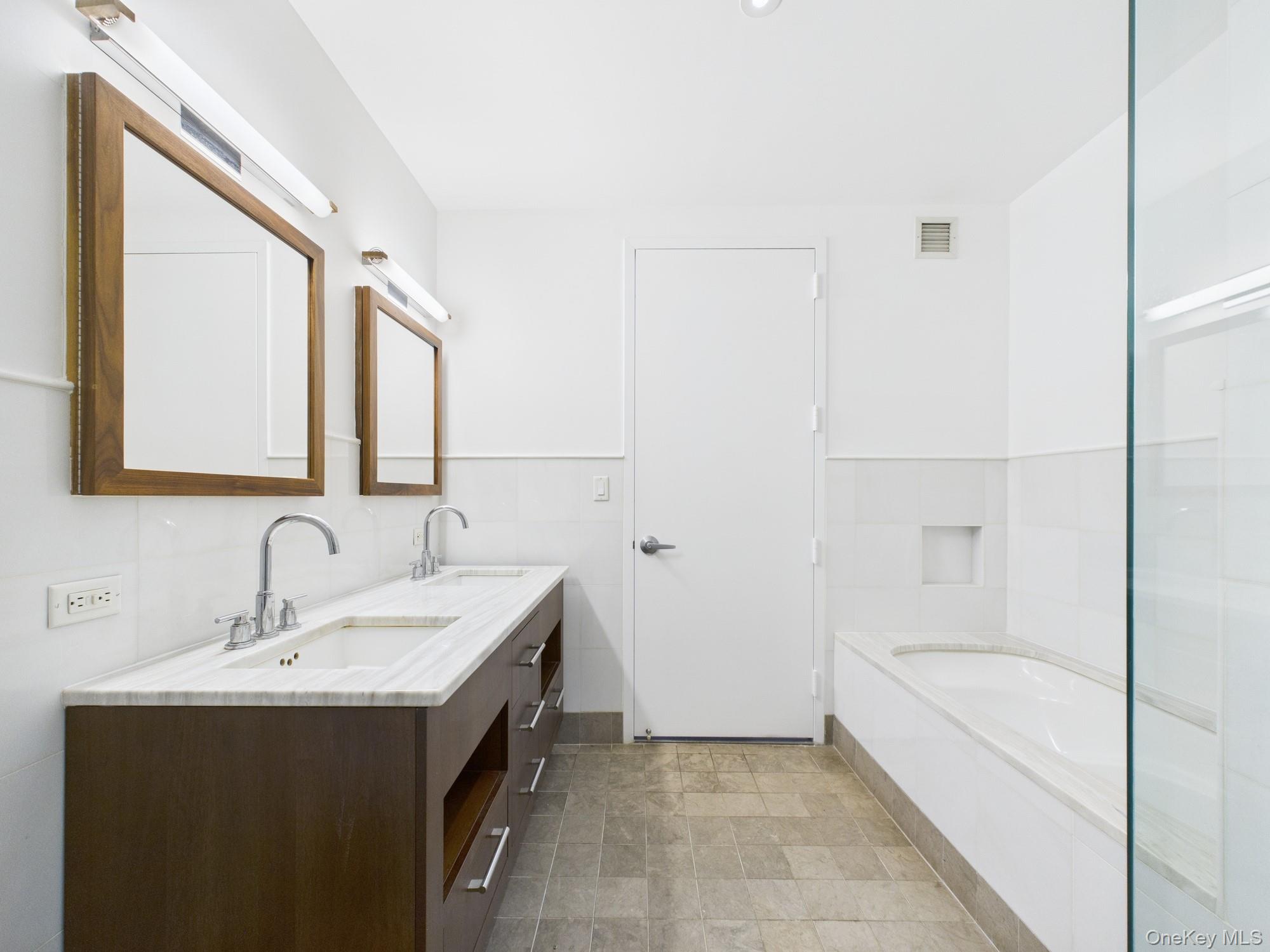 10 W End Avenue Unit: 20B