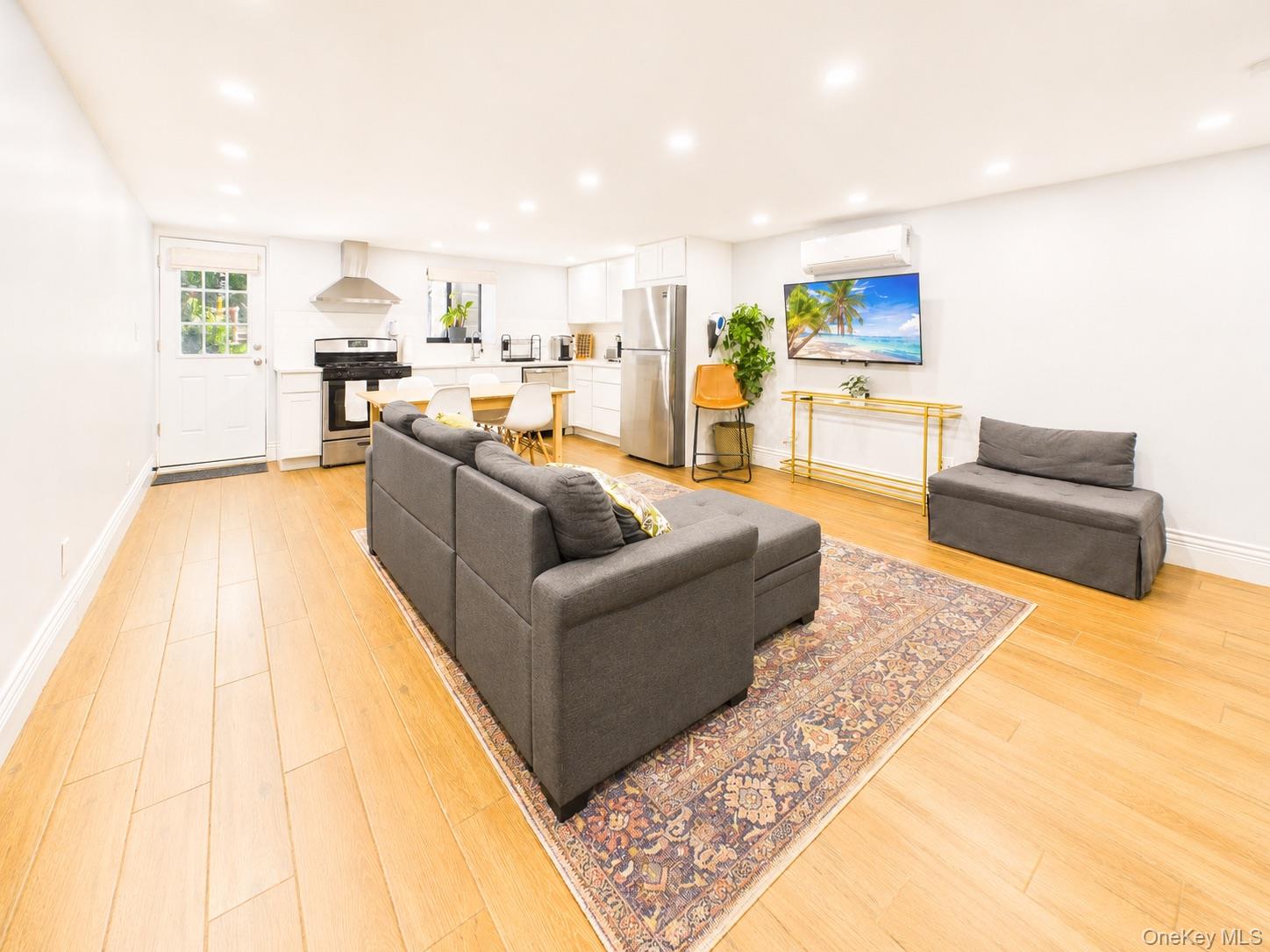 3 Jardine Place