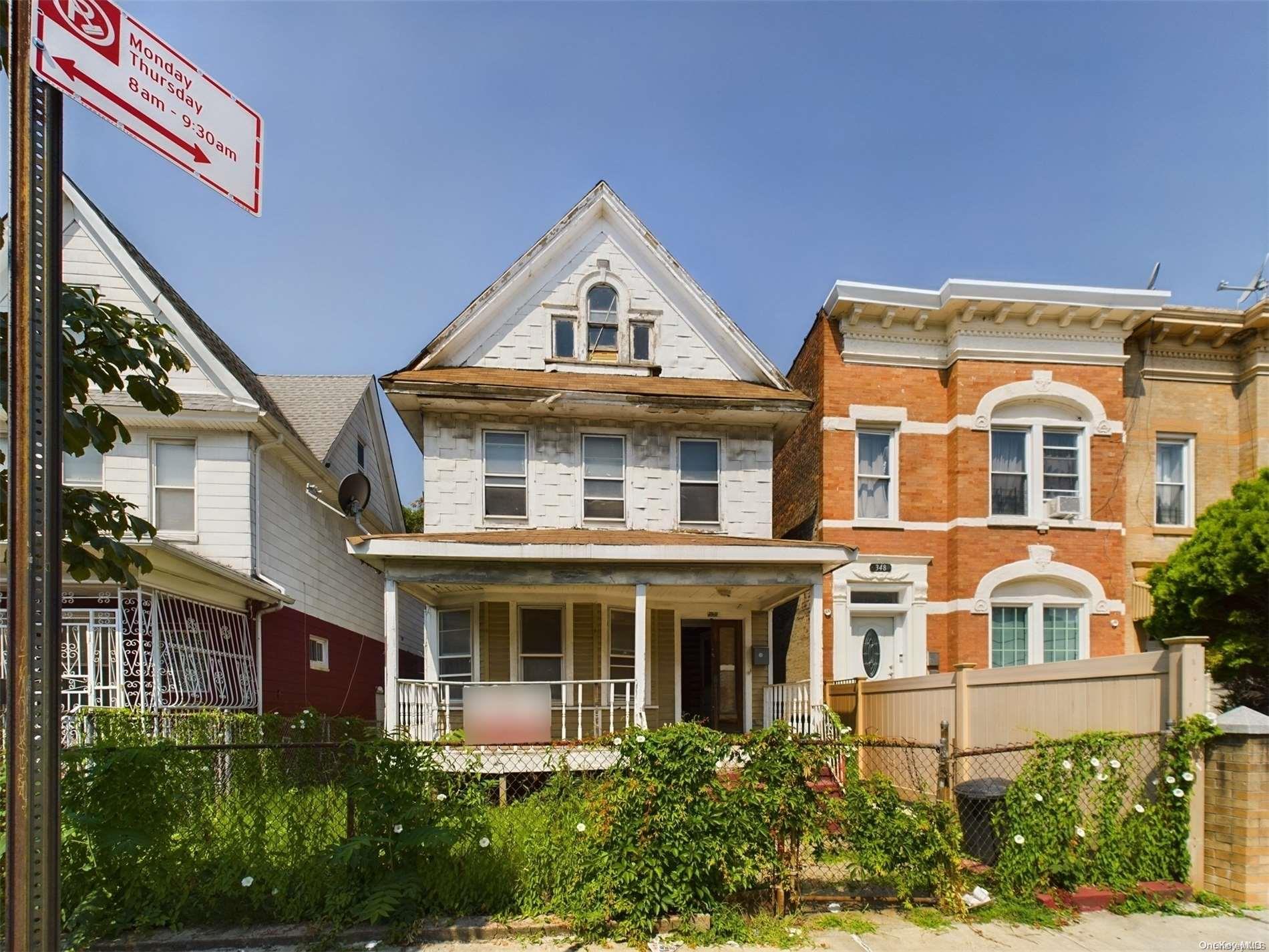 350 E 28th Street