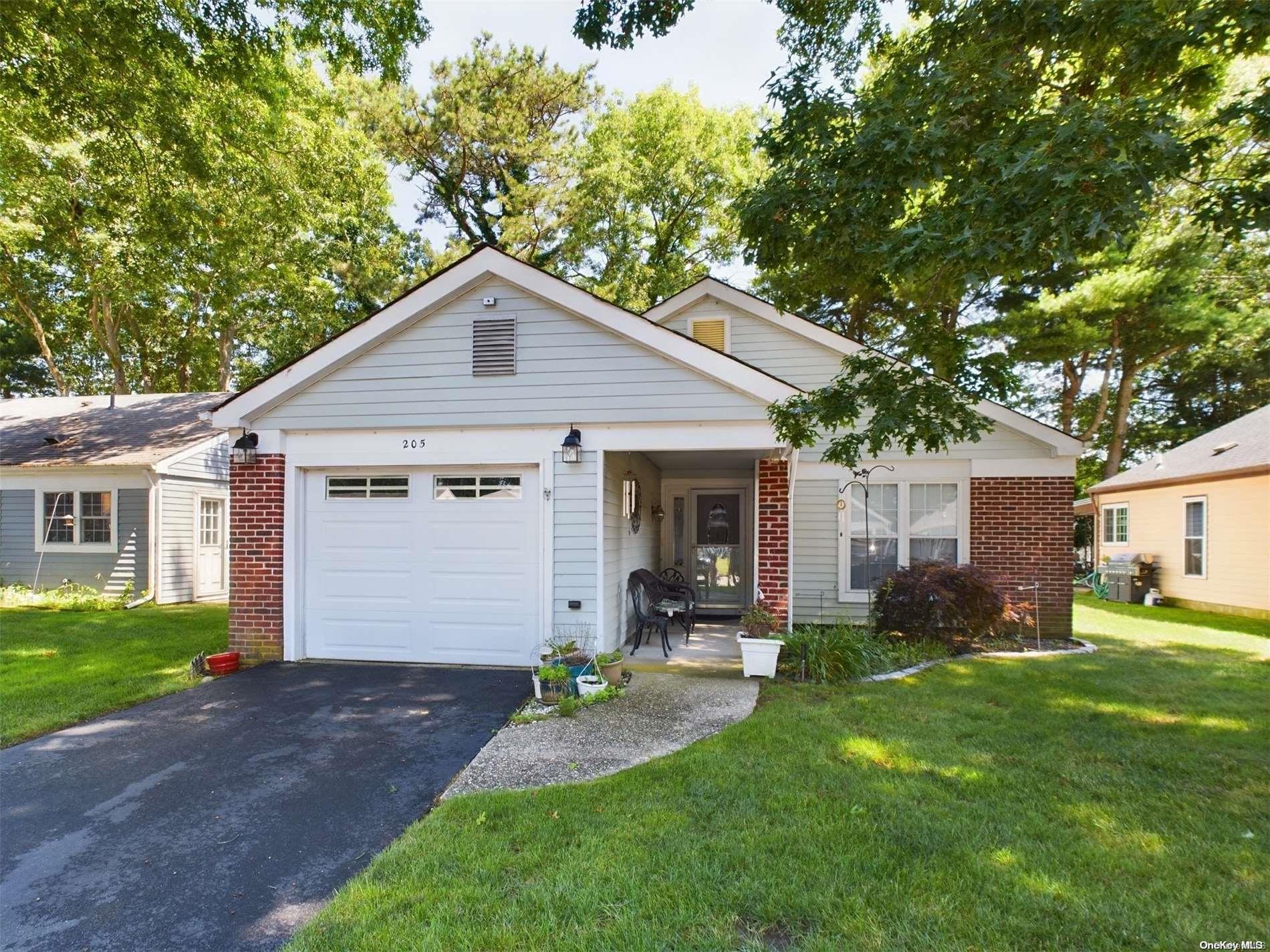 205 Belfast Lane Unit: 205