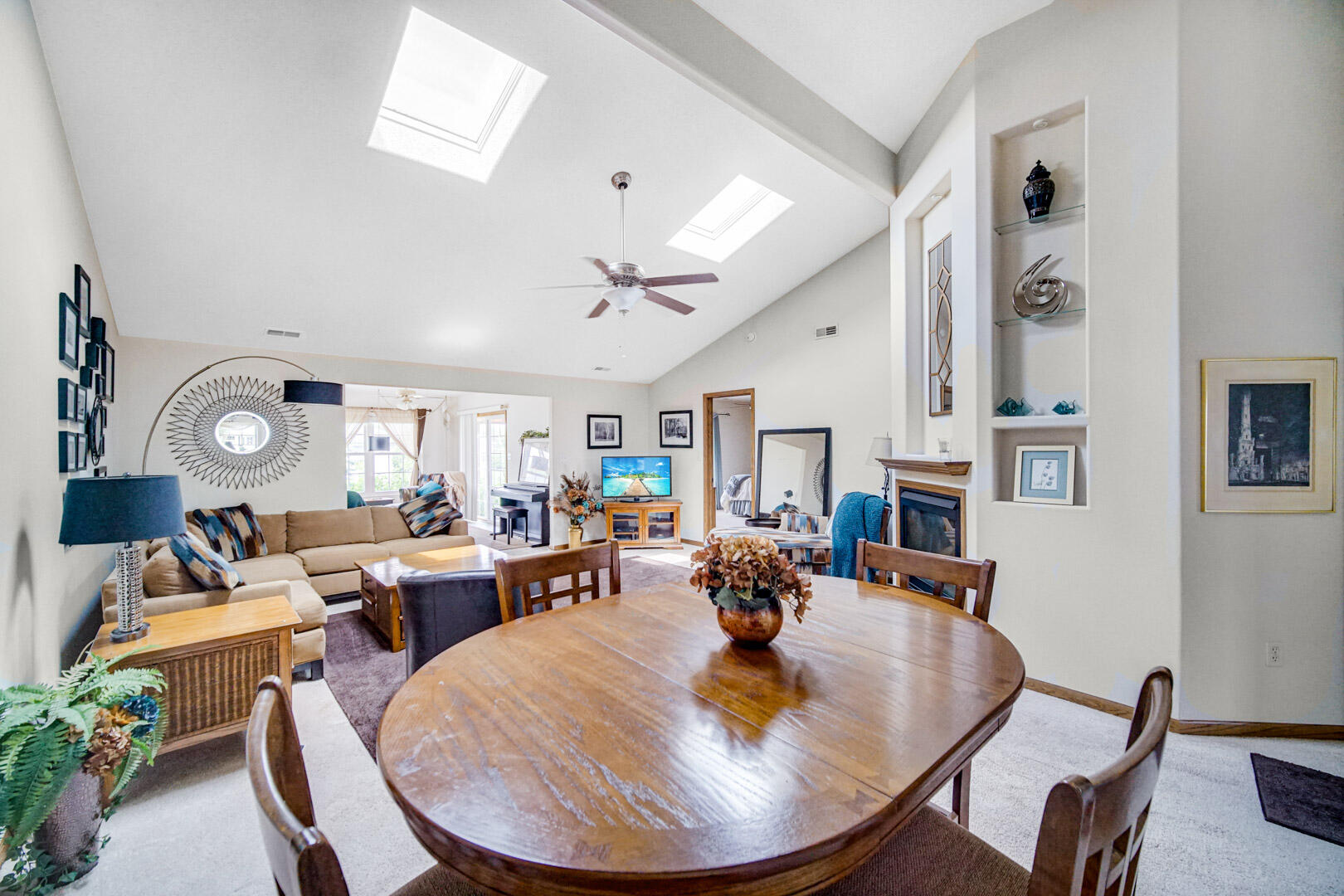 1050 Freedom Circle S