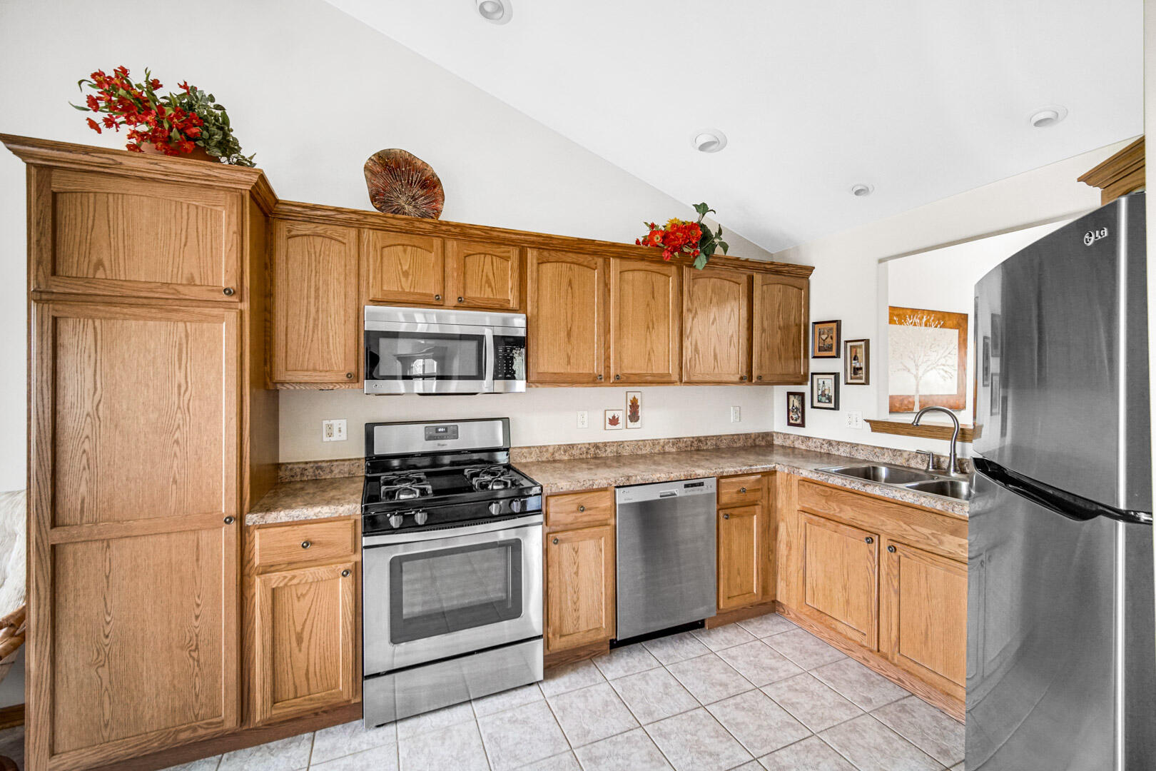 1050 Freedom Circle S