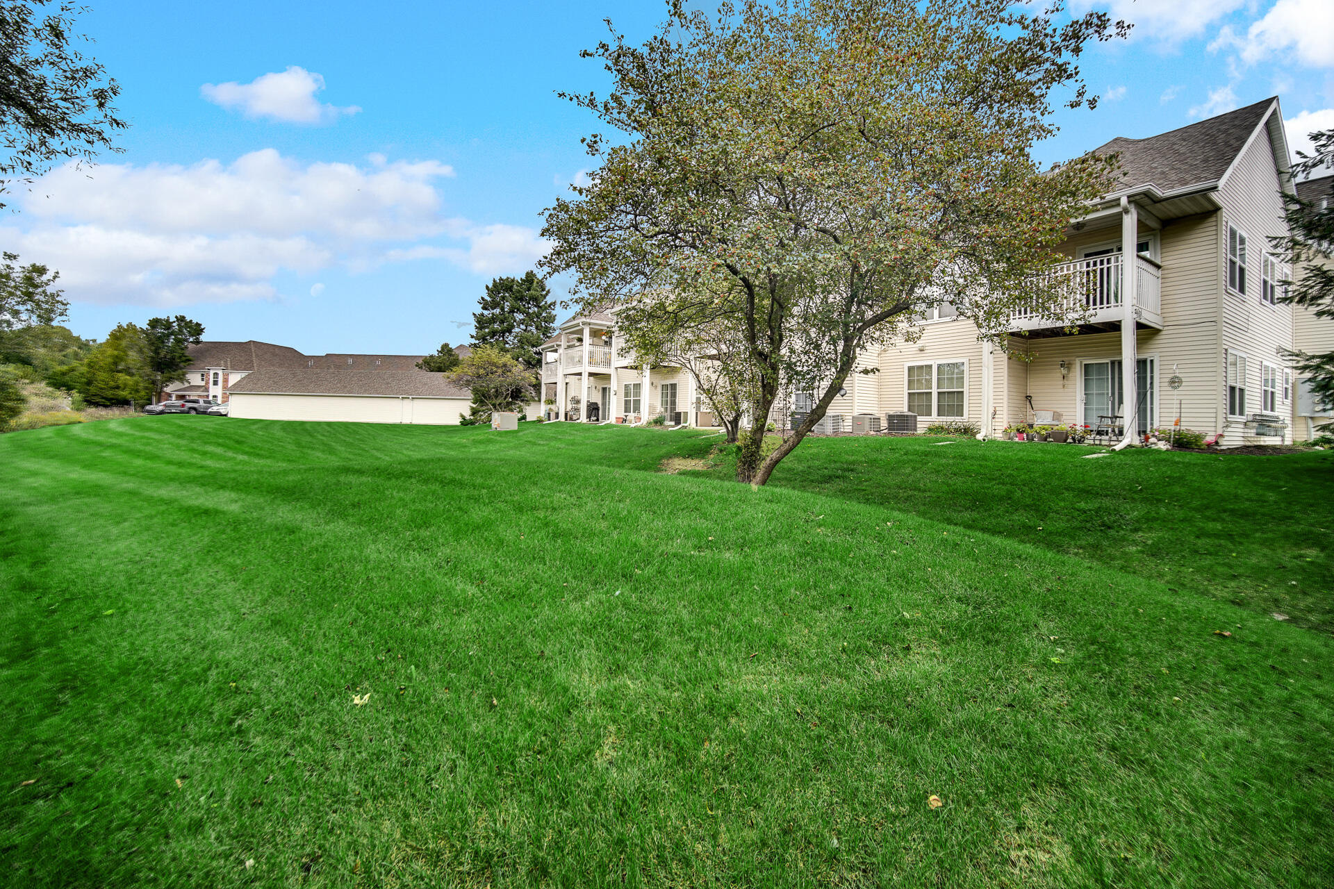 2923 Foggy Glen Drive