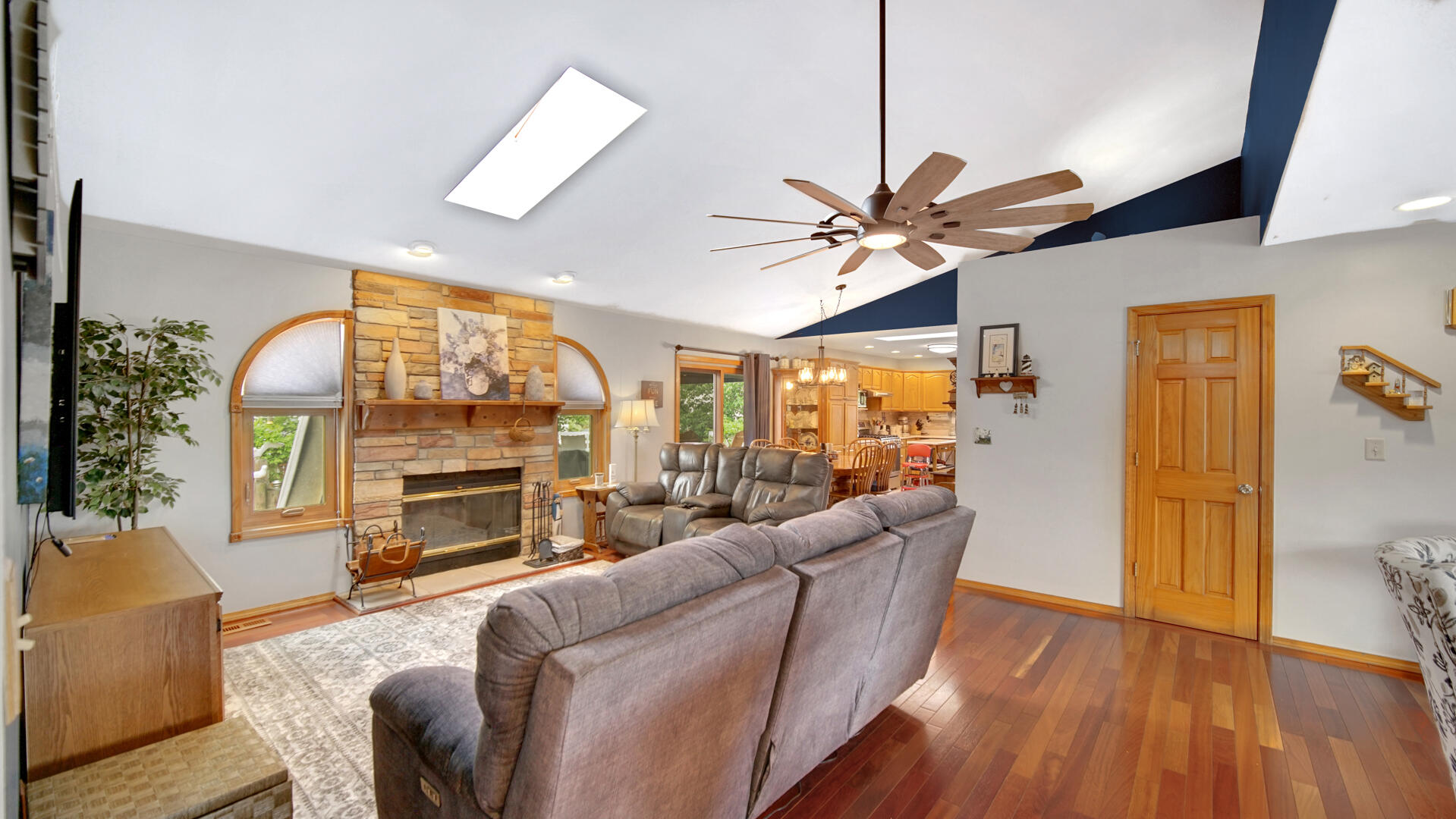 564 Fox Burrow Court