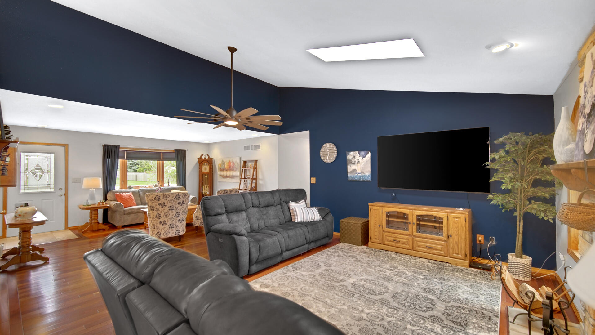 564 Fox Burrow Court