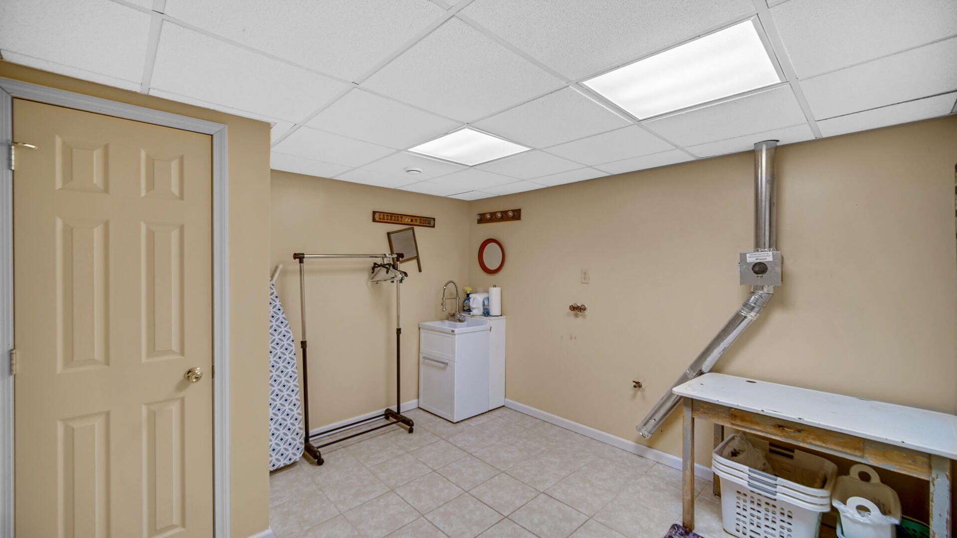 564 Fox Burrow Court