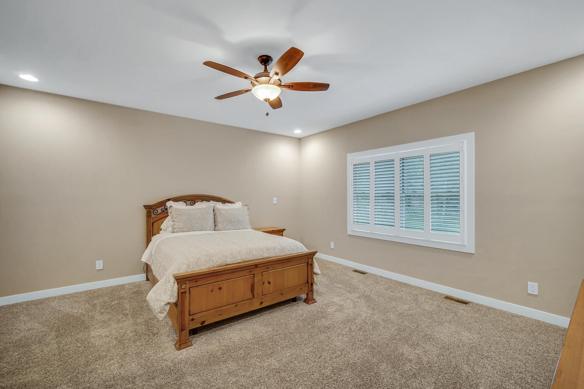 71 Liberty Lakes Drive