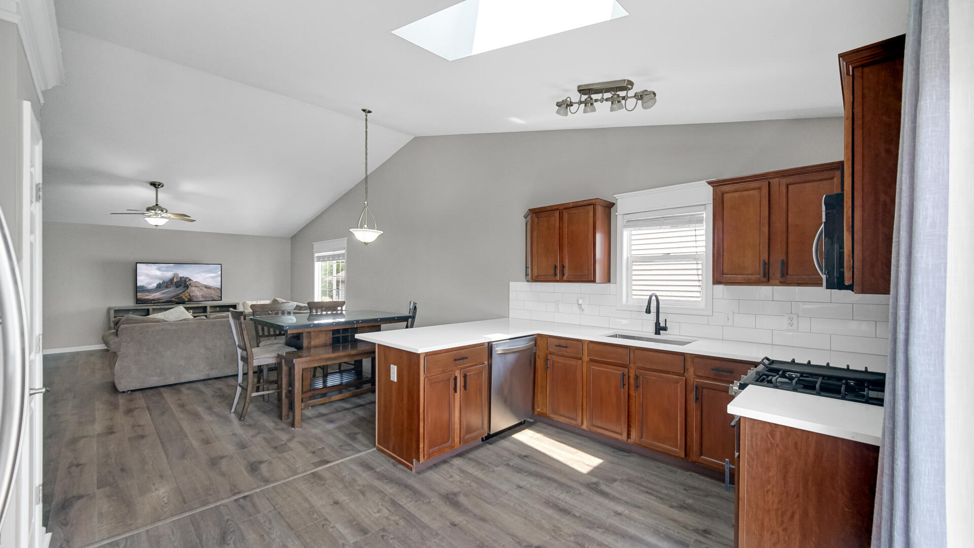 11155 Tennessee Street