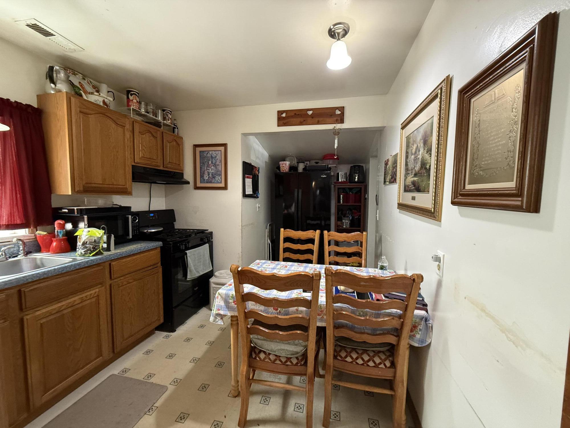 1738 Fairbanks Street