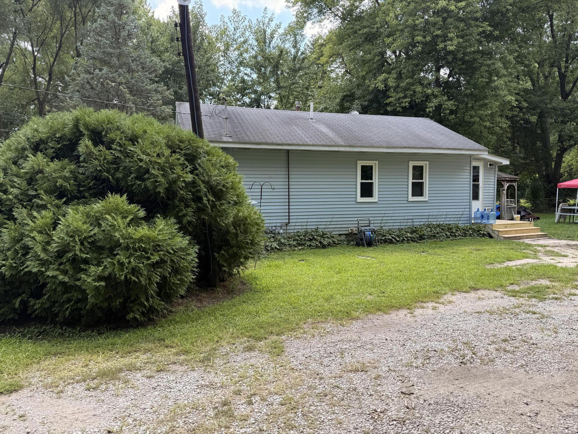 1738 Fairbanks Street