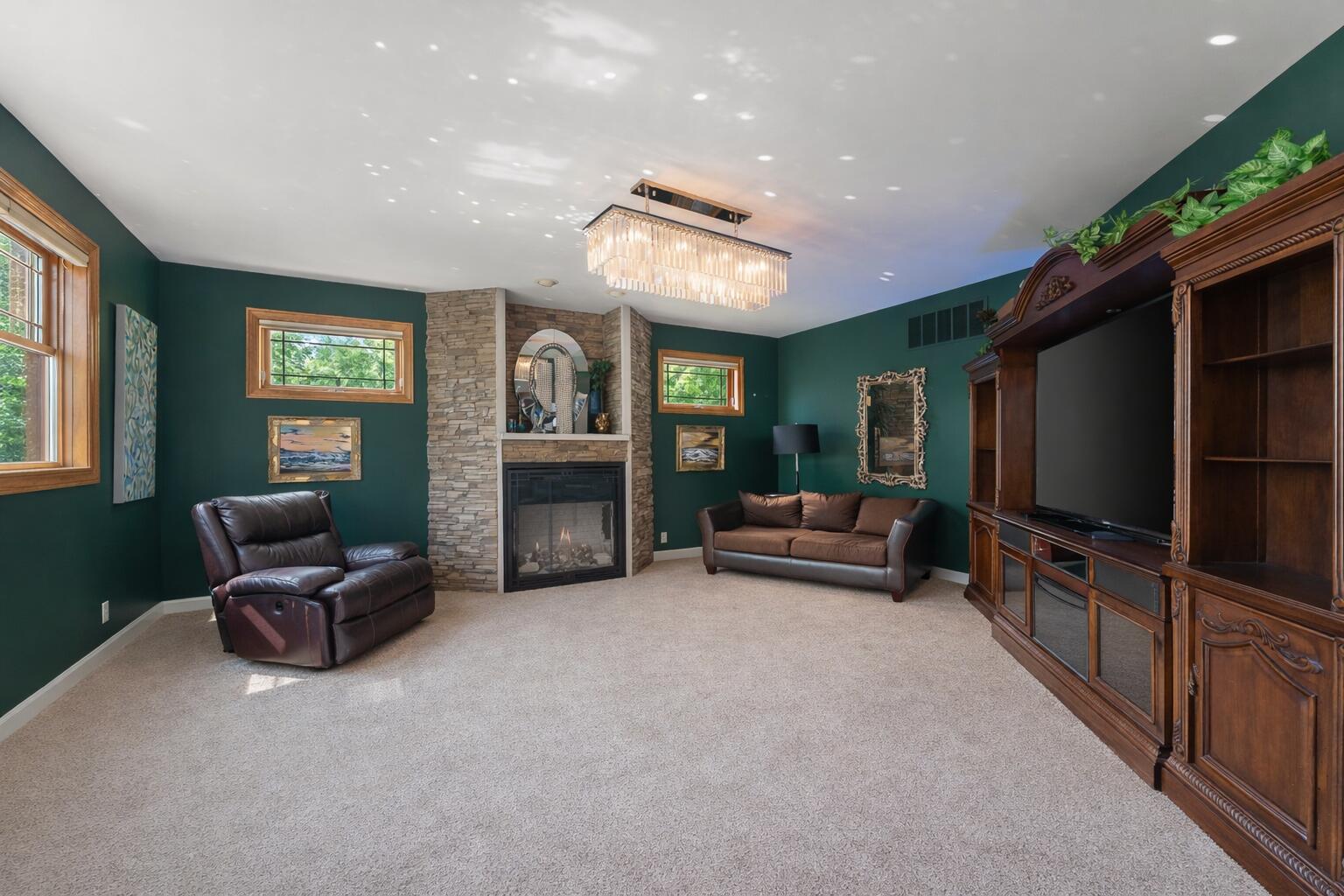 84 Liberty Lakes Drive