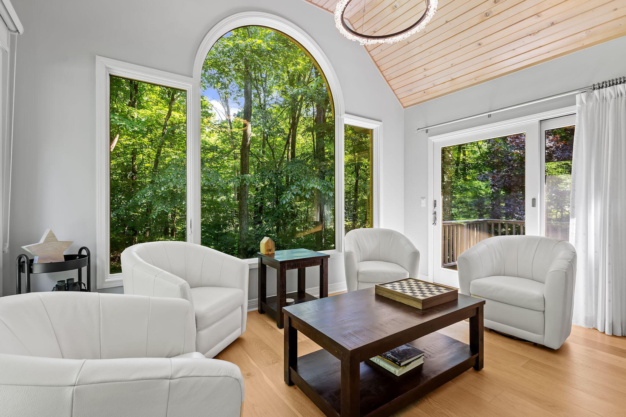 223 Crabapple Lane