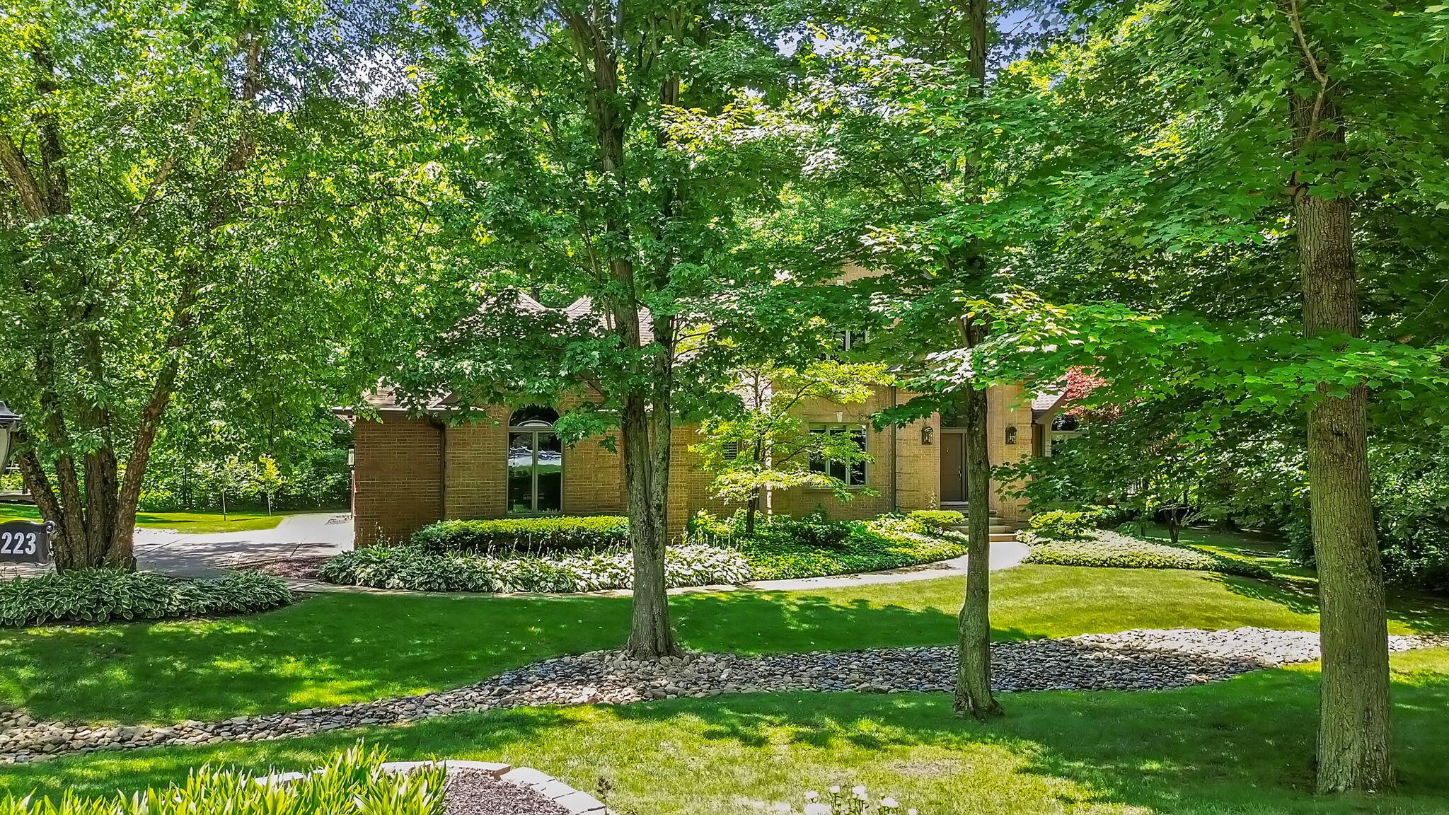 223 Crabapple Lane