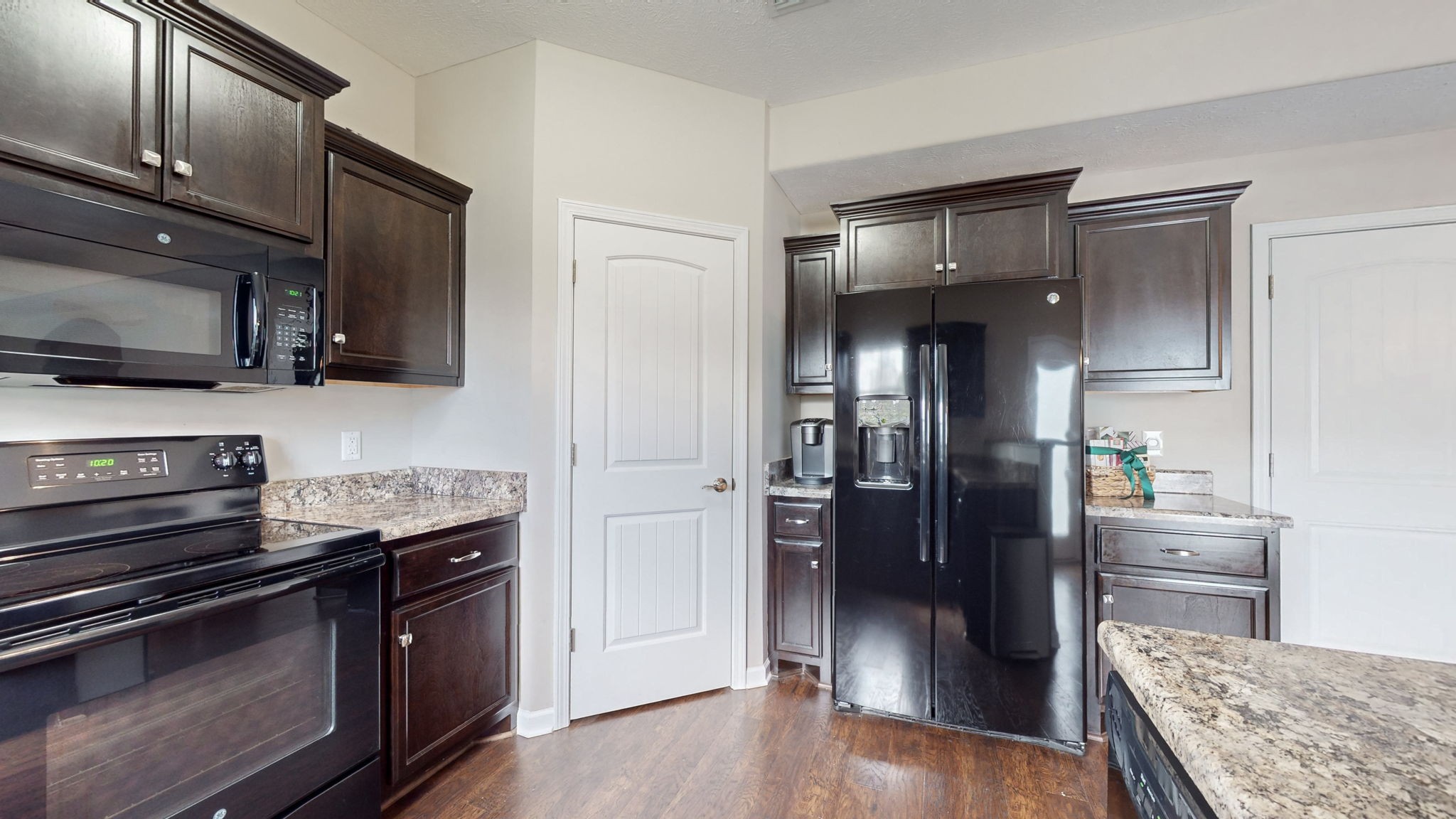 4211 Golden Sun Ct