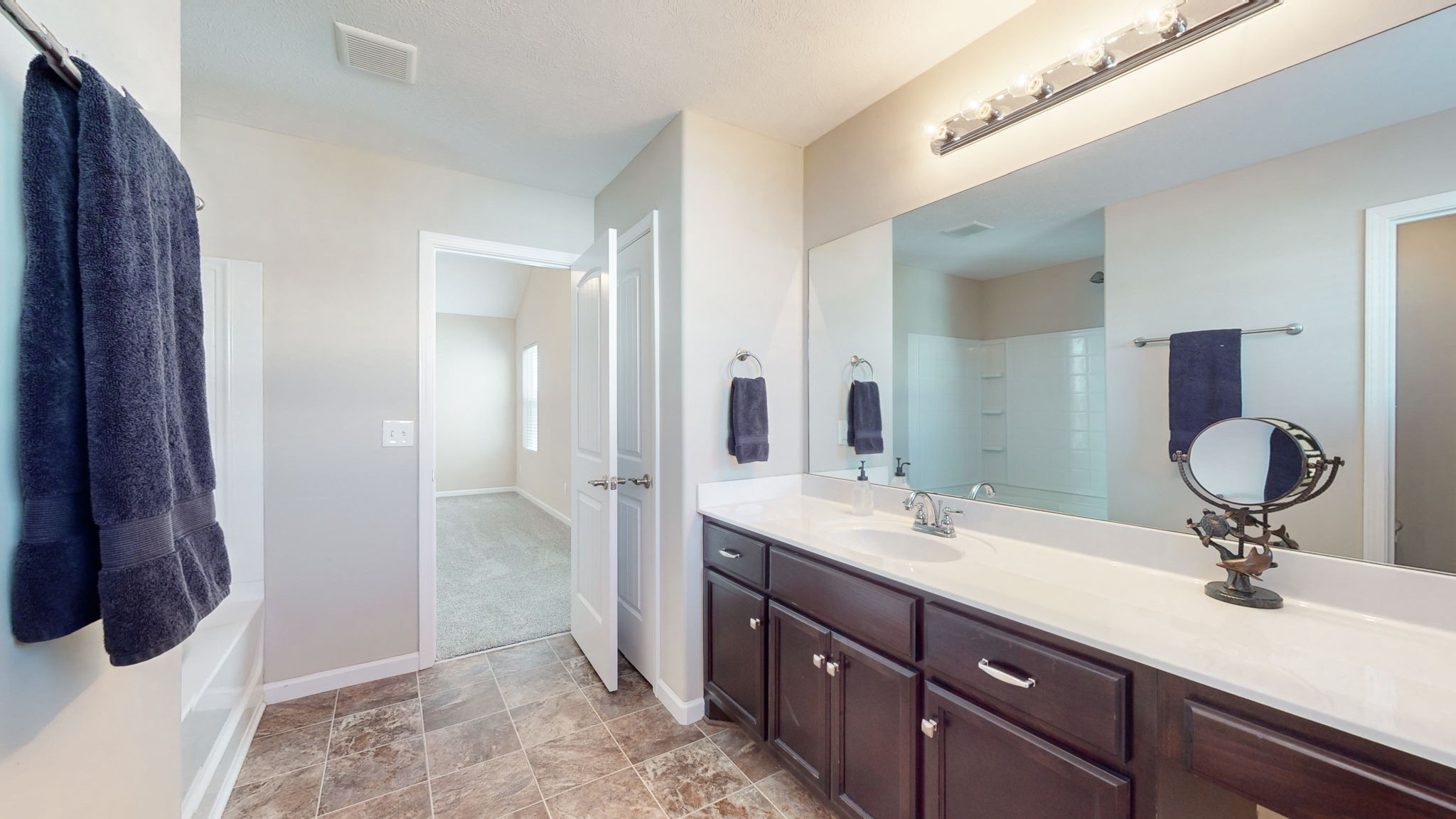 4211 Golden Sun Ct