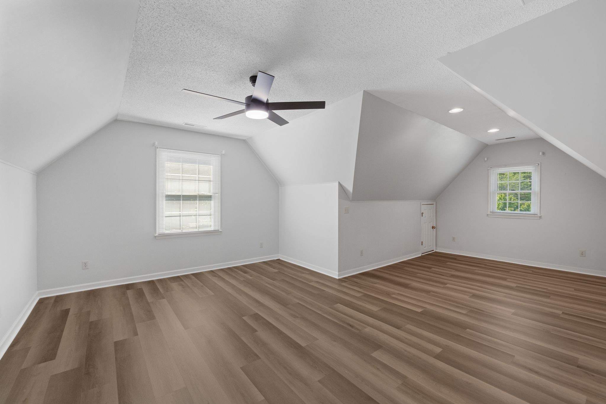 121 Twin Marys Dr