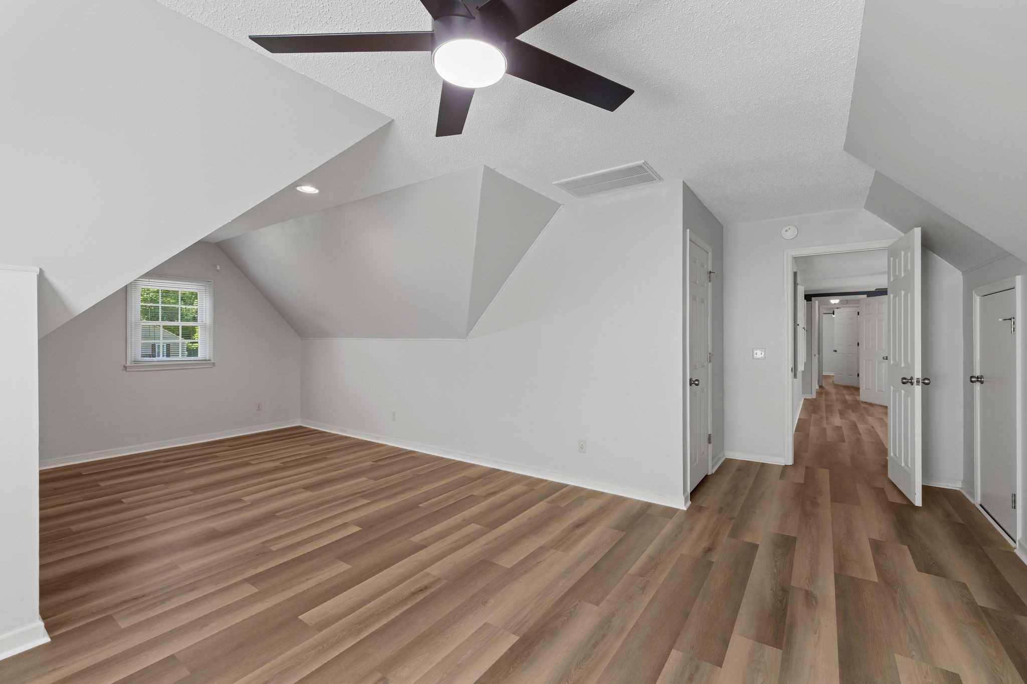 121 Twin Marys Dr