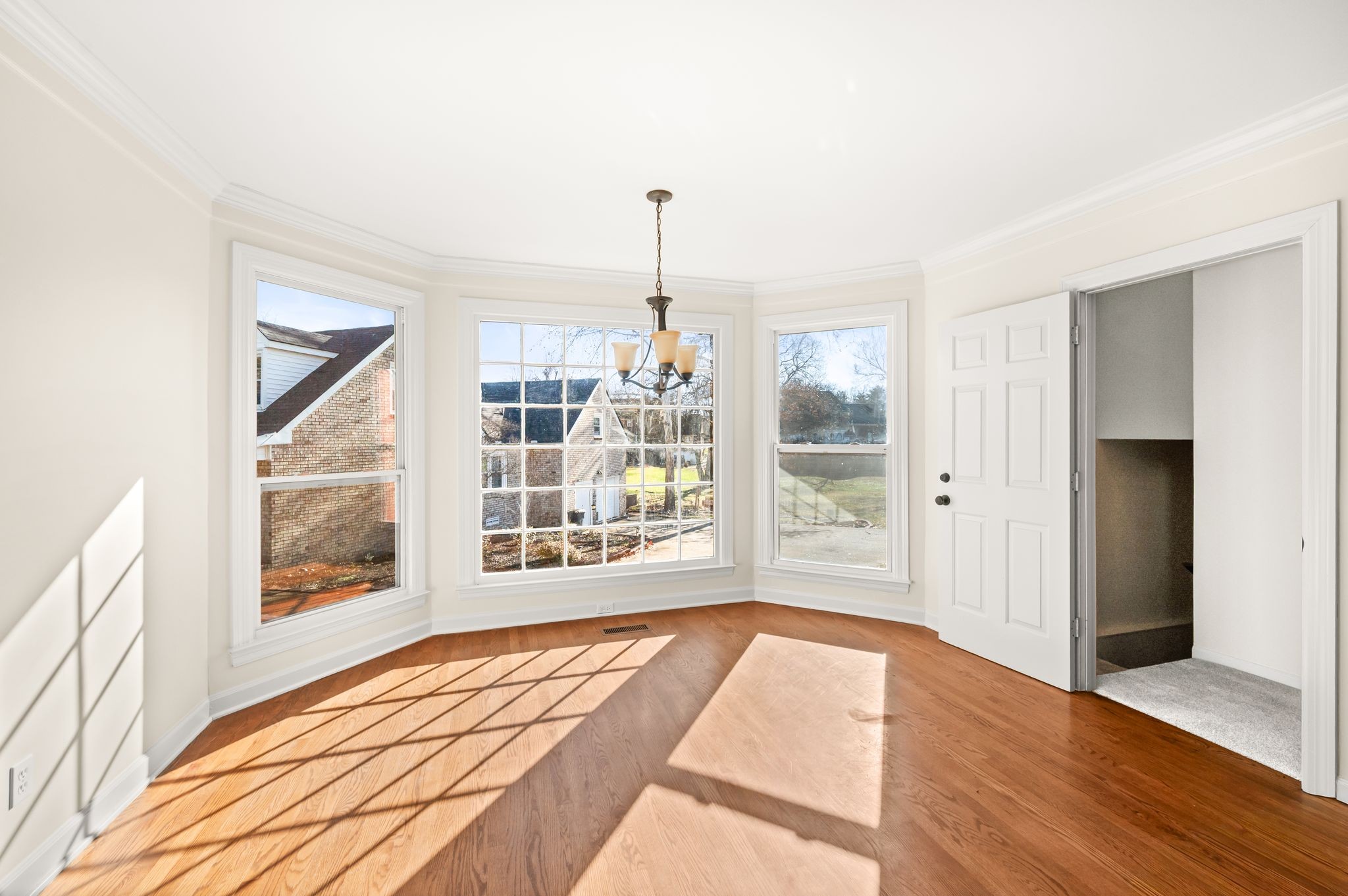 703 Shady Glen Ct