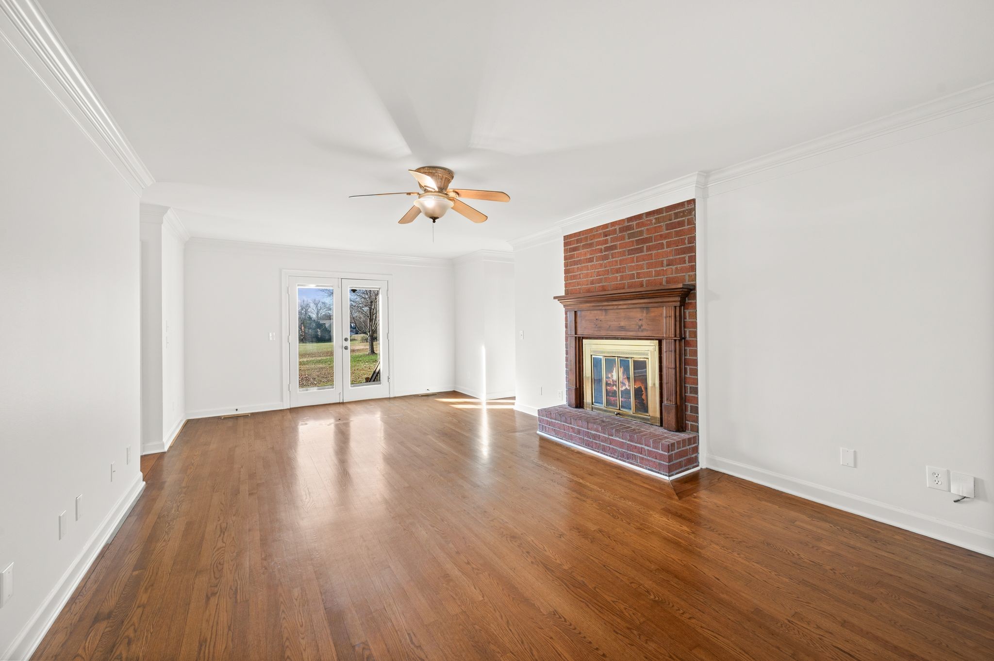 703 Shady Glen Ct
