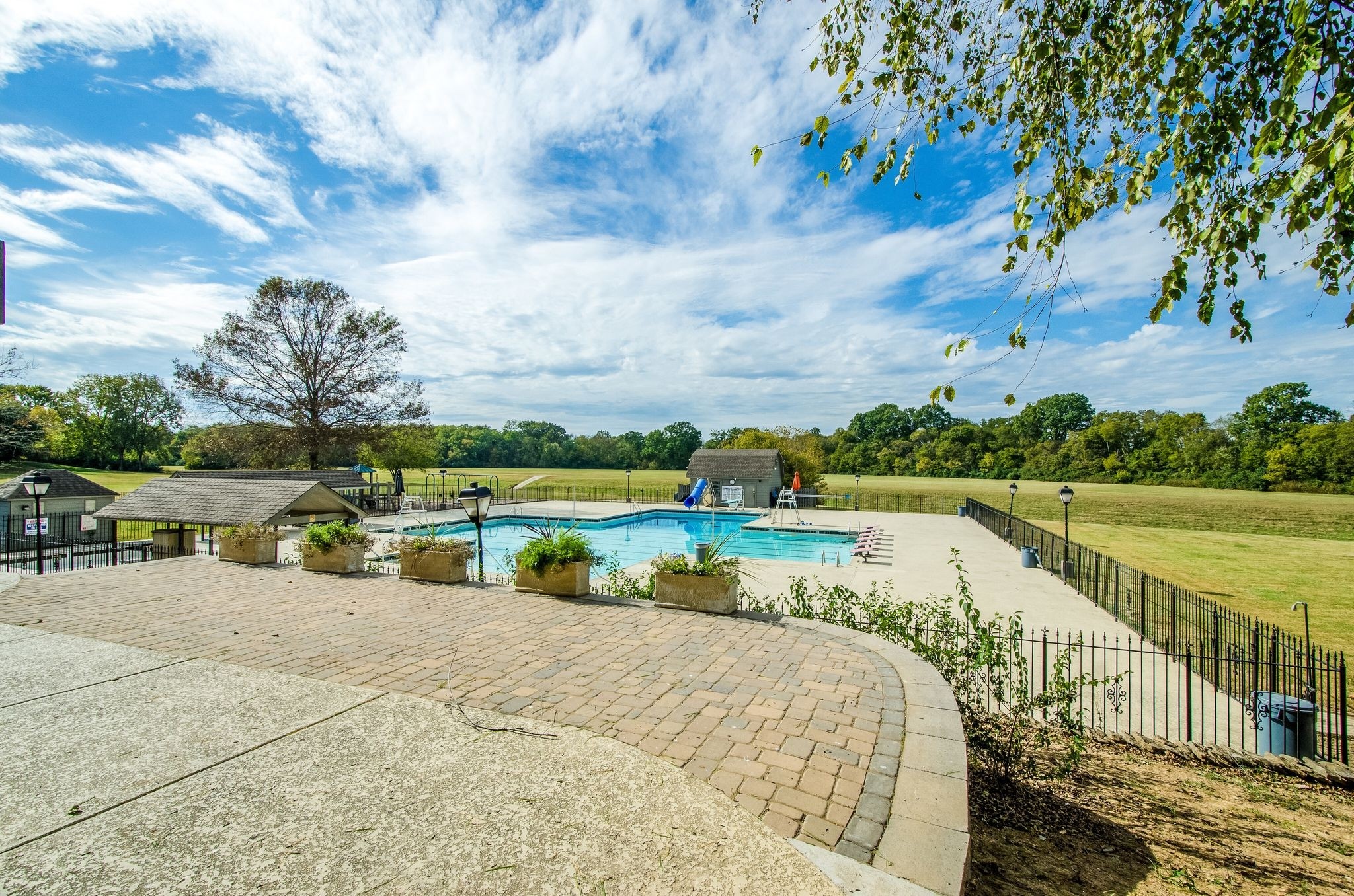 703 Shady Glen Ct