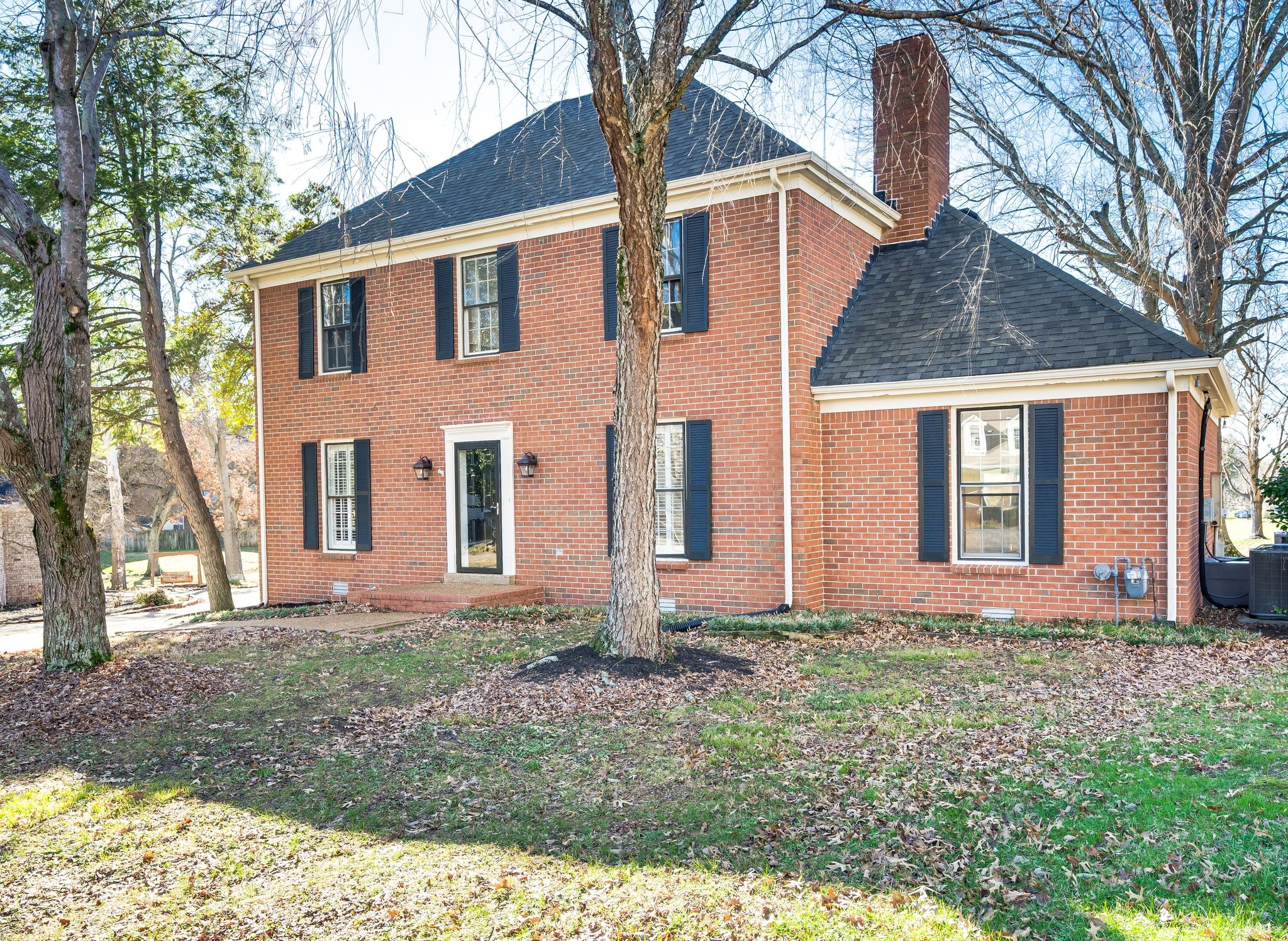 703 Shady Glen Ct