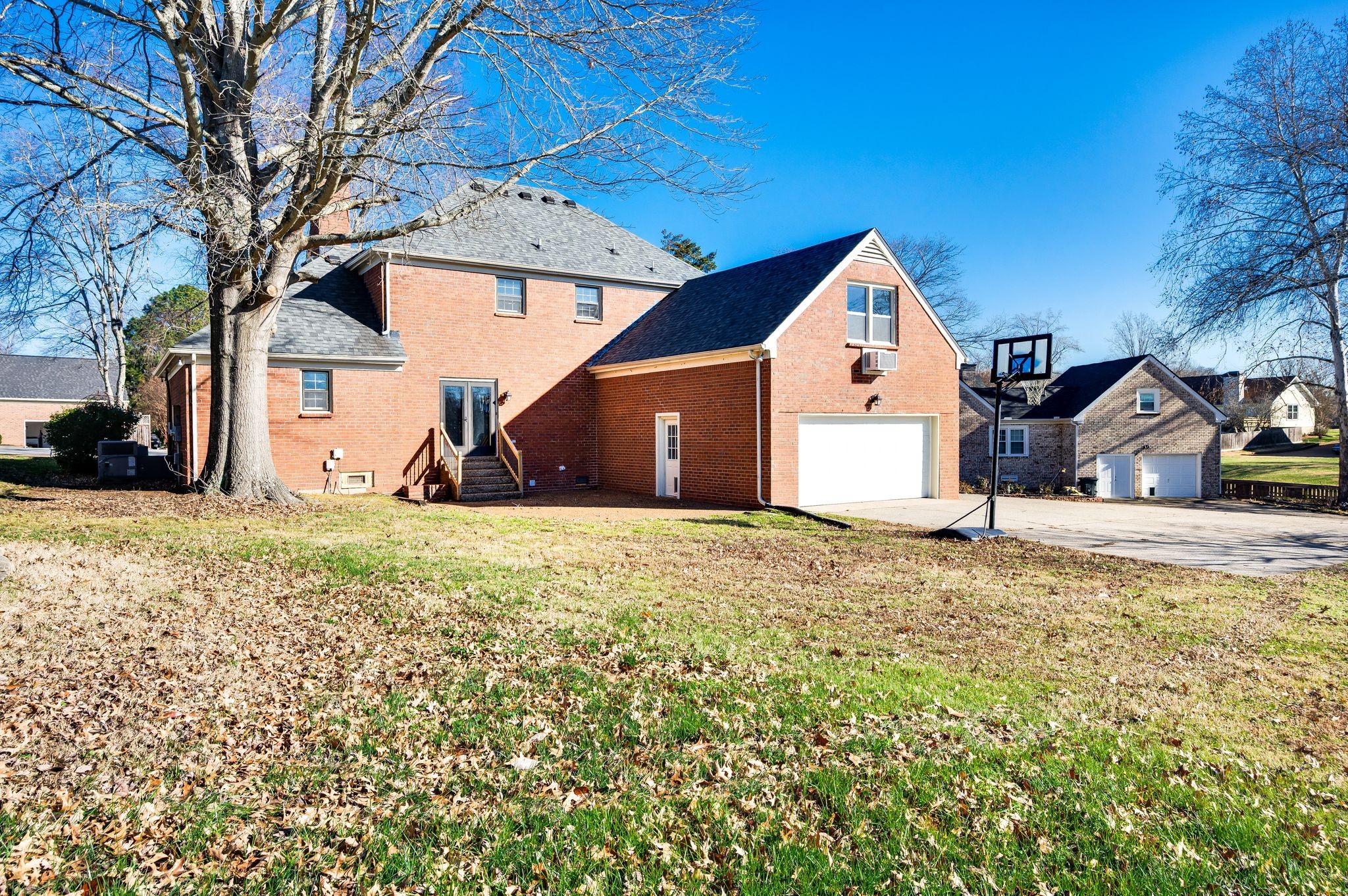 703 Shady Glen Ct