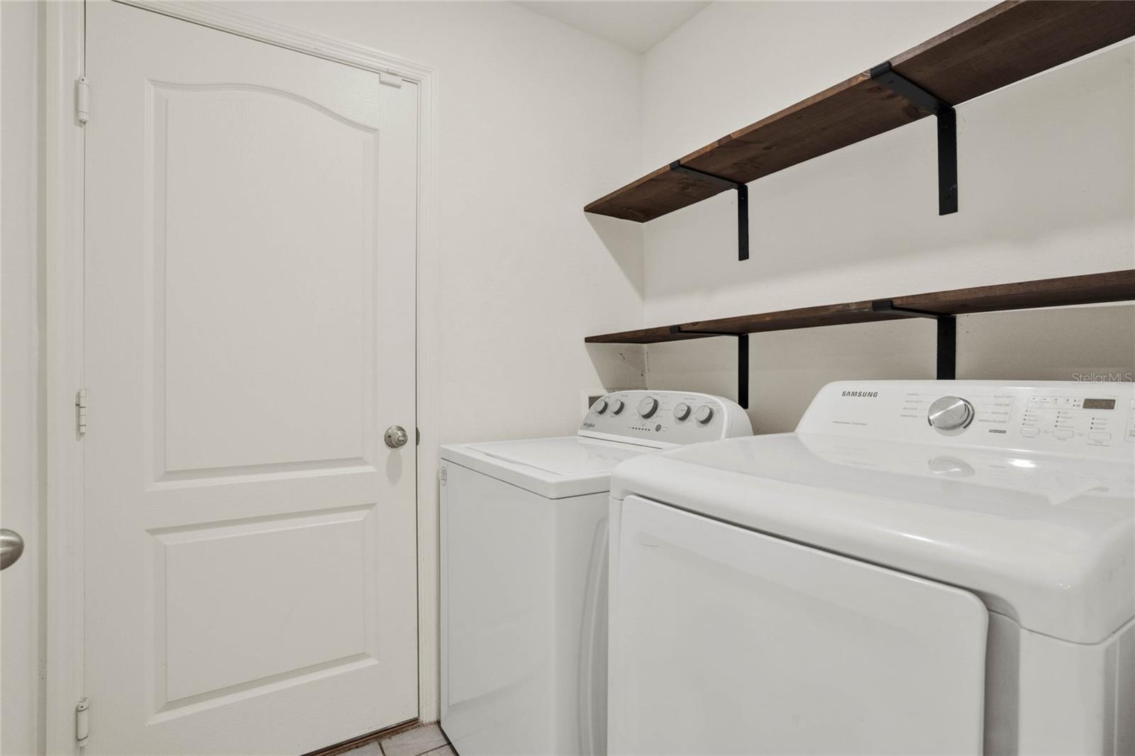 1579 SWAN LAKE CIR