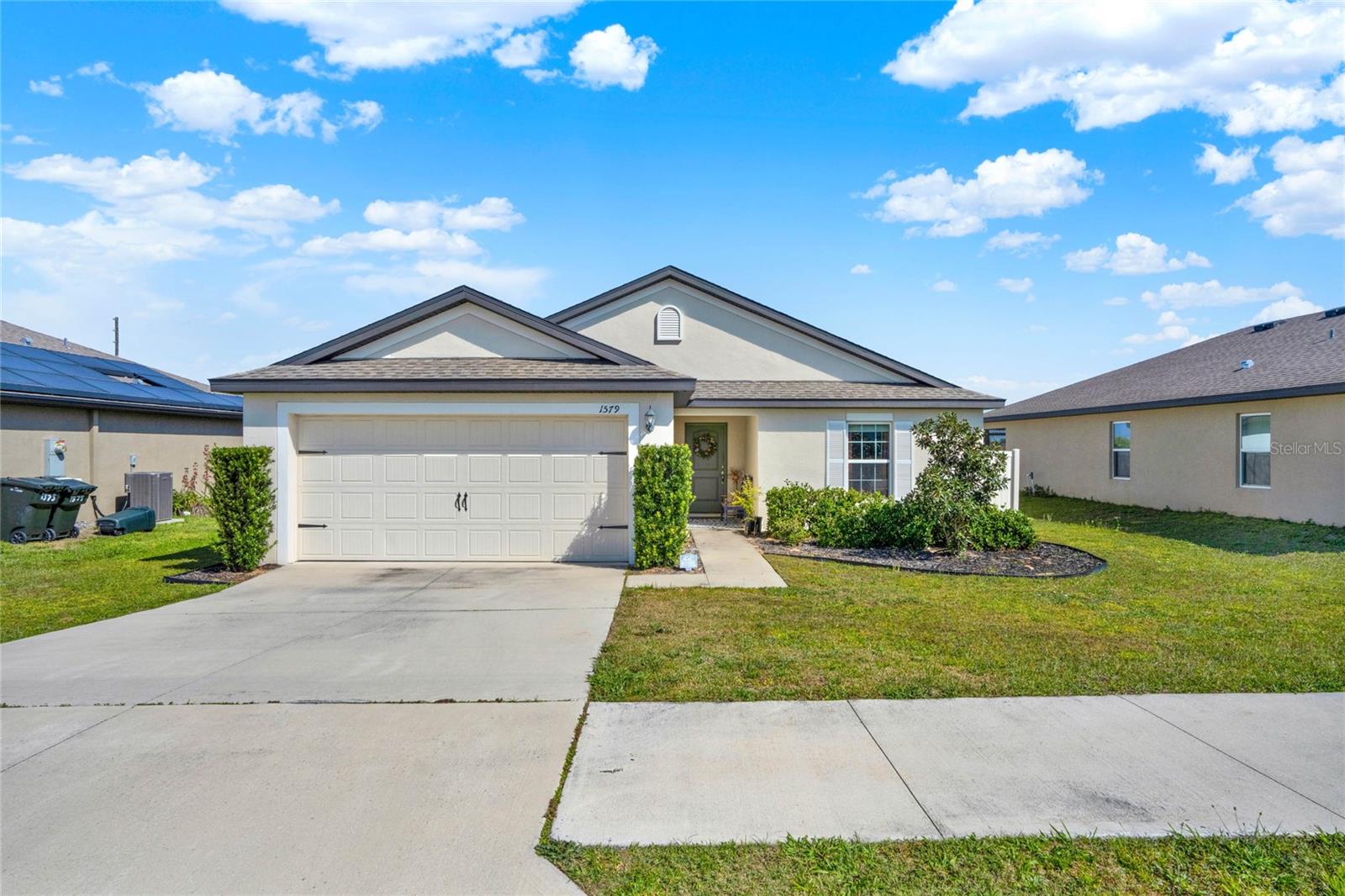 1579 SWAN LAKE CIR