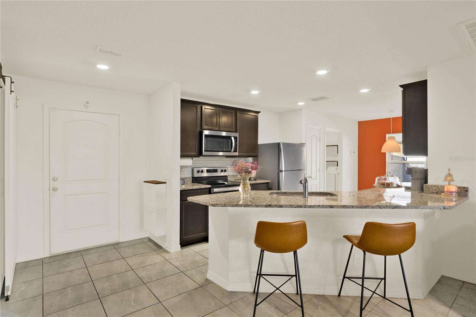 1579 SWAN LAKE CIR