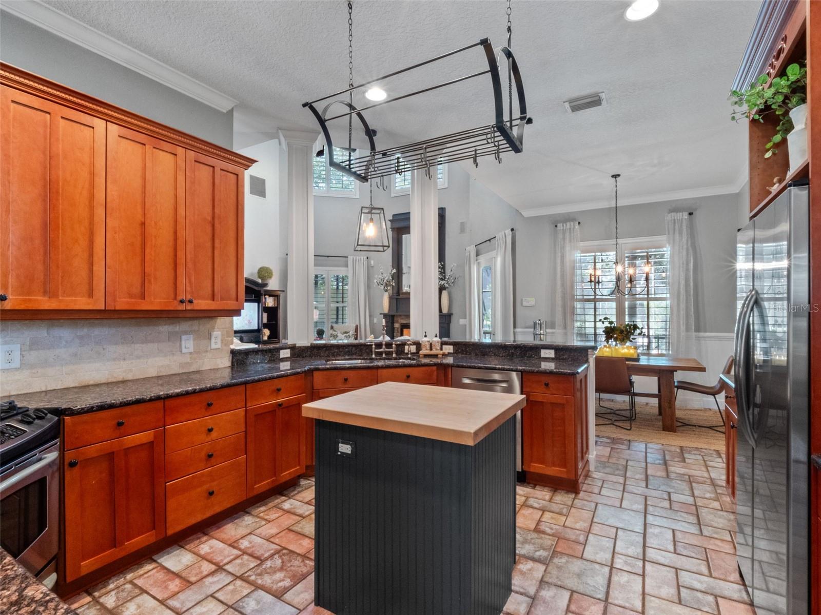 2219 RIDGEWIND WAY