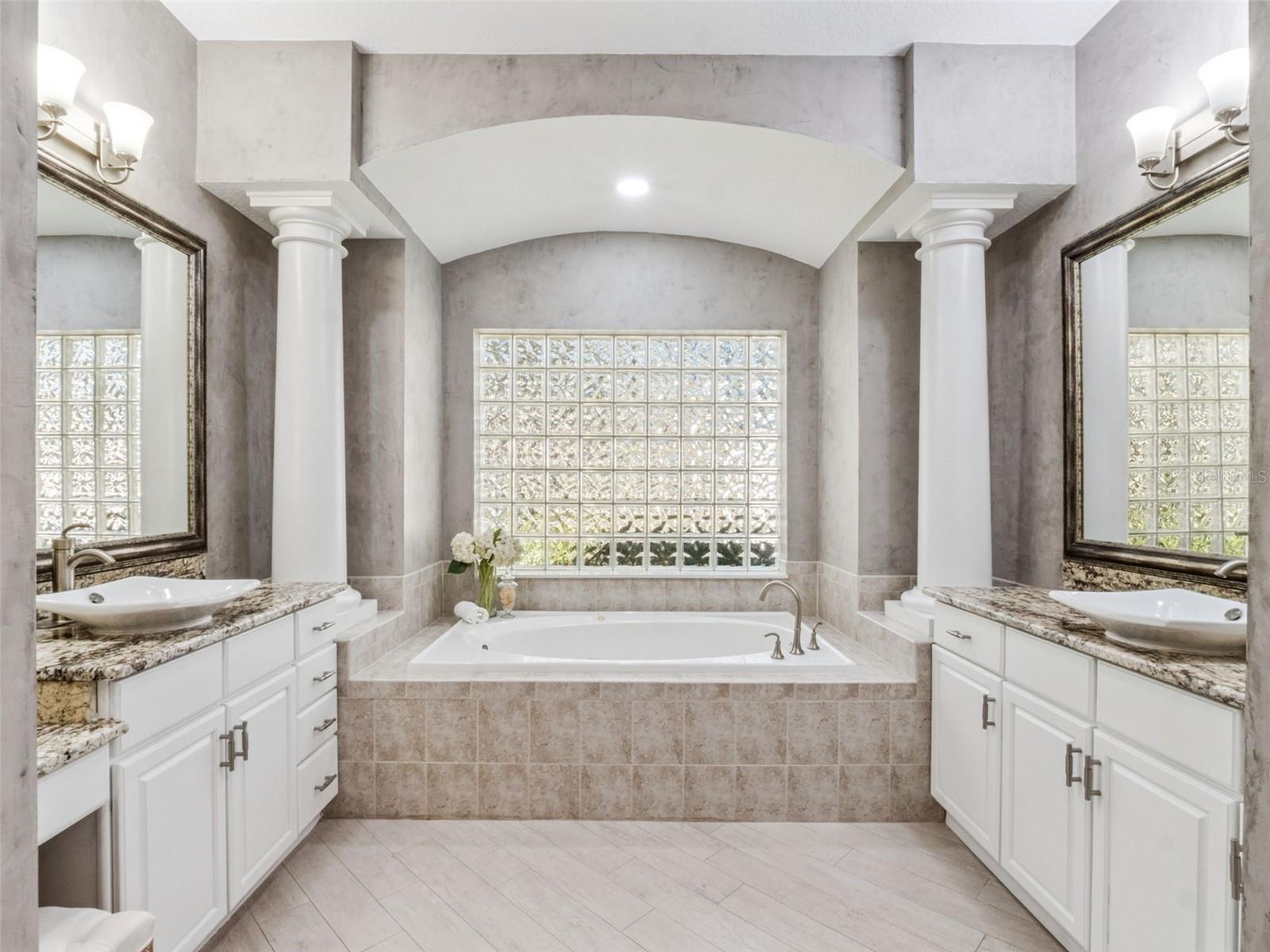 2046 WESTOVER RESERVE BLVD