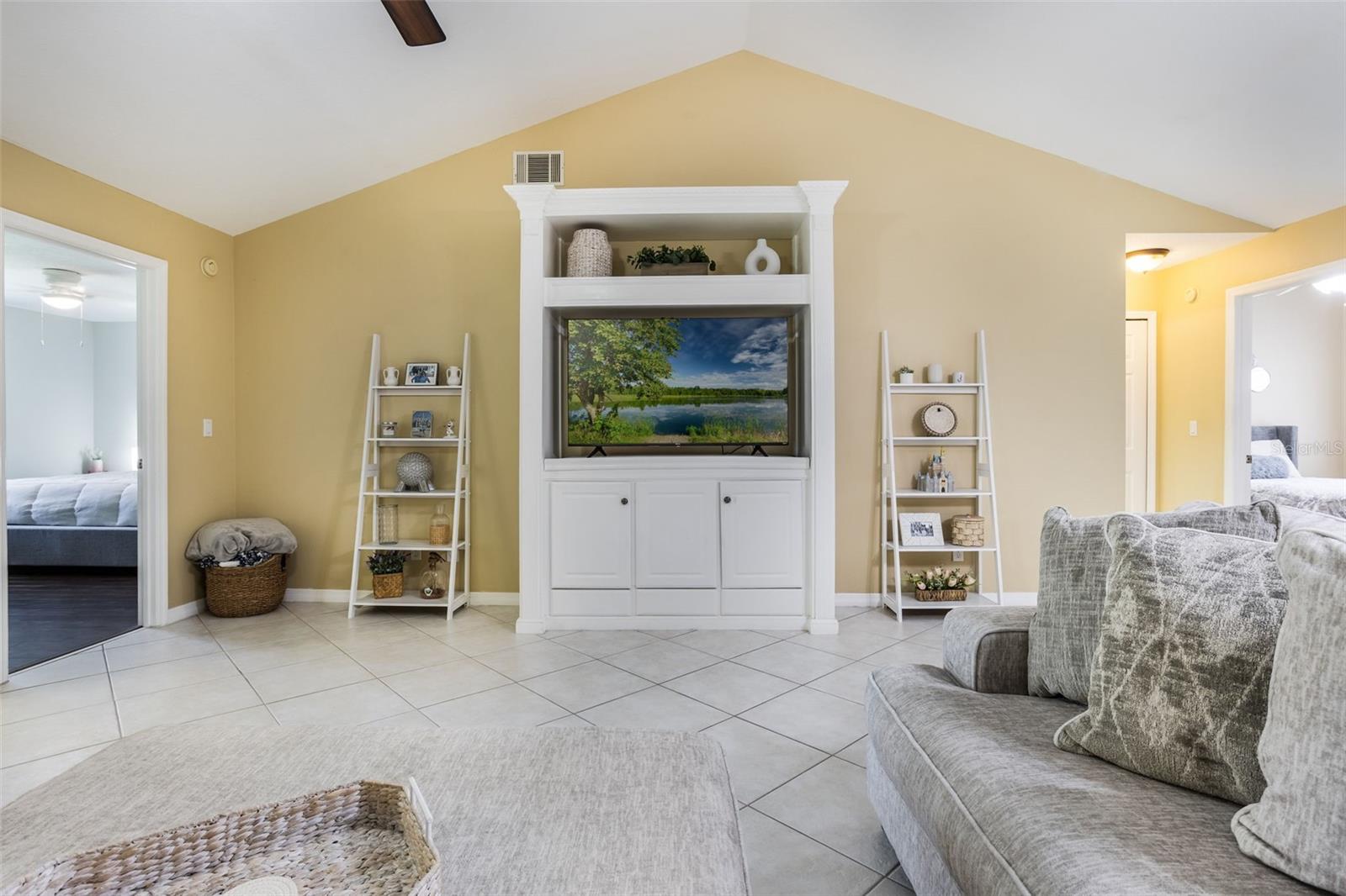 8932 VILLAGE GREEN BLVD #0