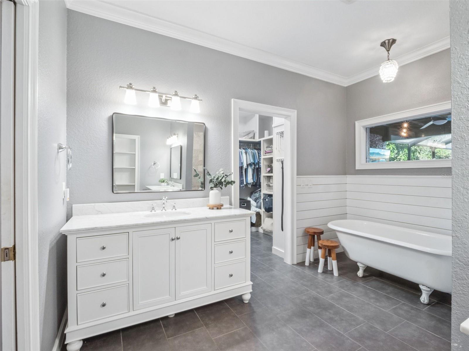 2509 RIDGEWIND WAY