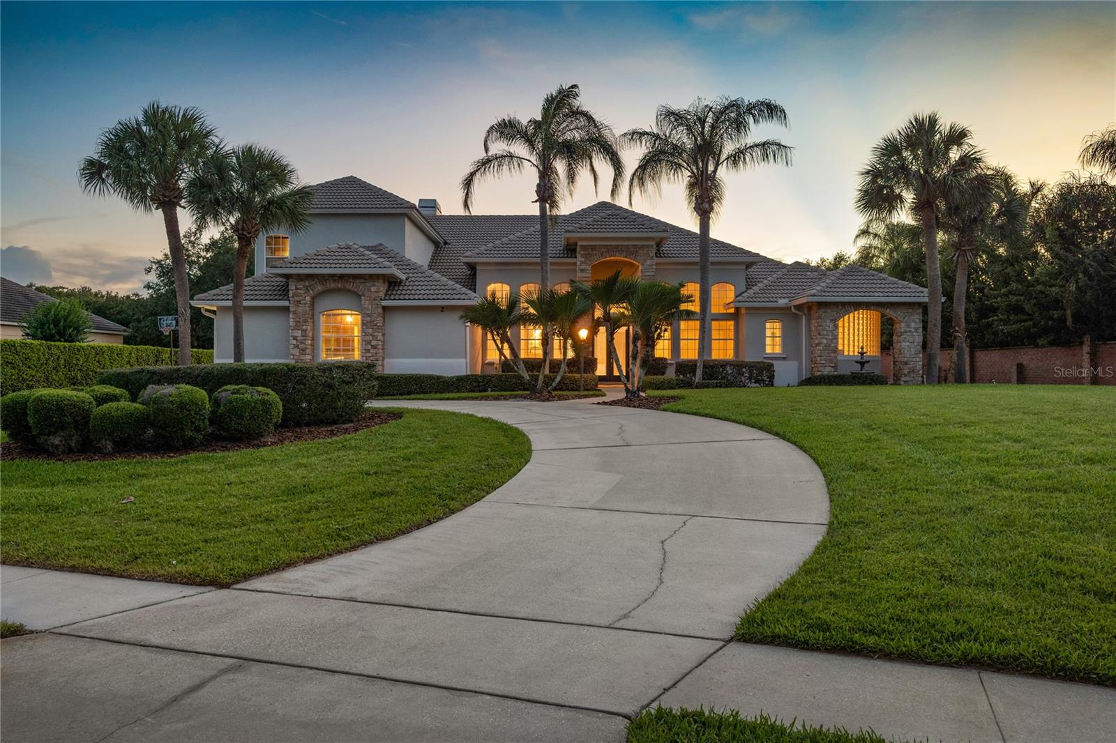 2002 WATER KEY DR