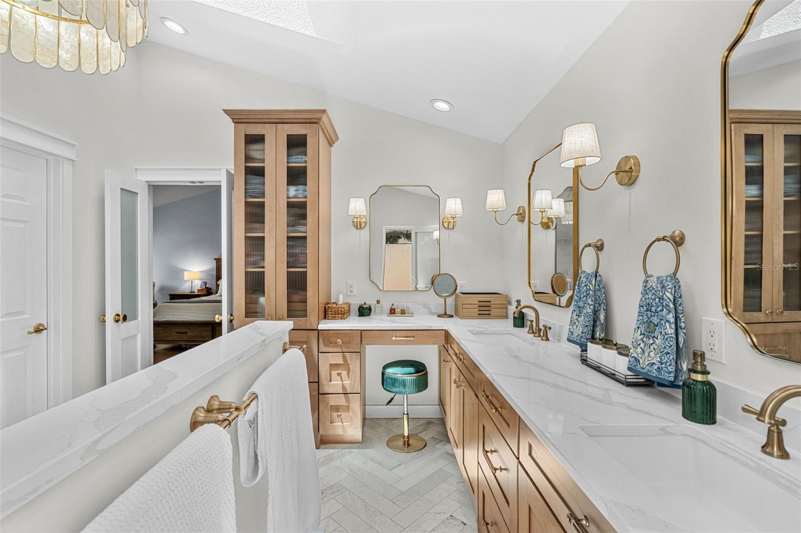 4513 WOODLANDS VILLAGE DR