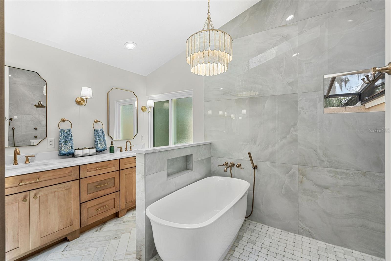 4513 WOODLANDS VILLAGE DR