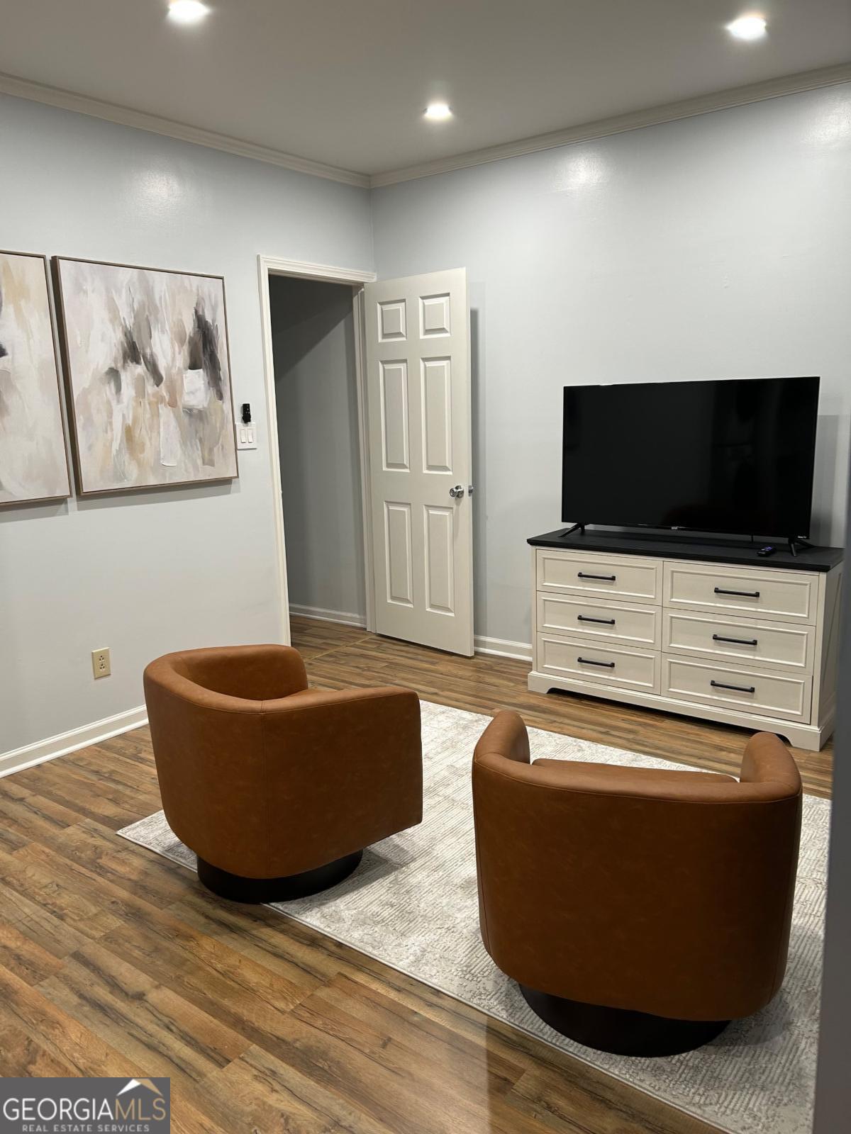 327 Brucken Strasse # 603