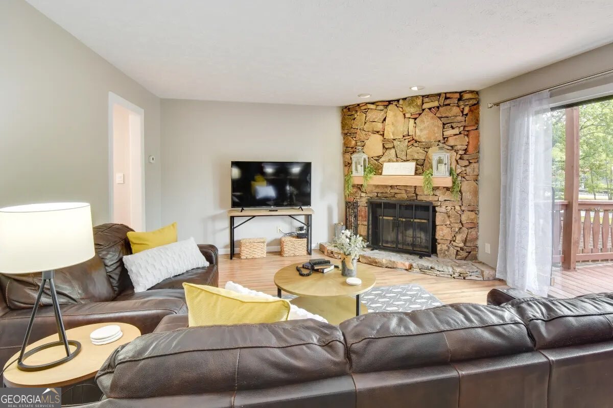 327 Brucken Strasse # 603