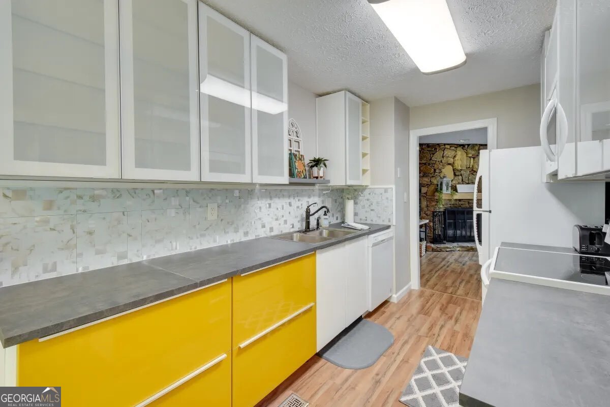 327 Brucken Strasse # 603