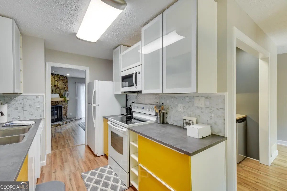 327 Brucken Strasse # 603